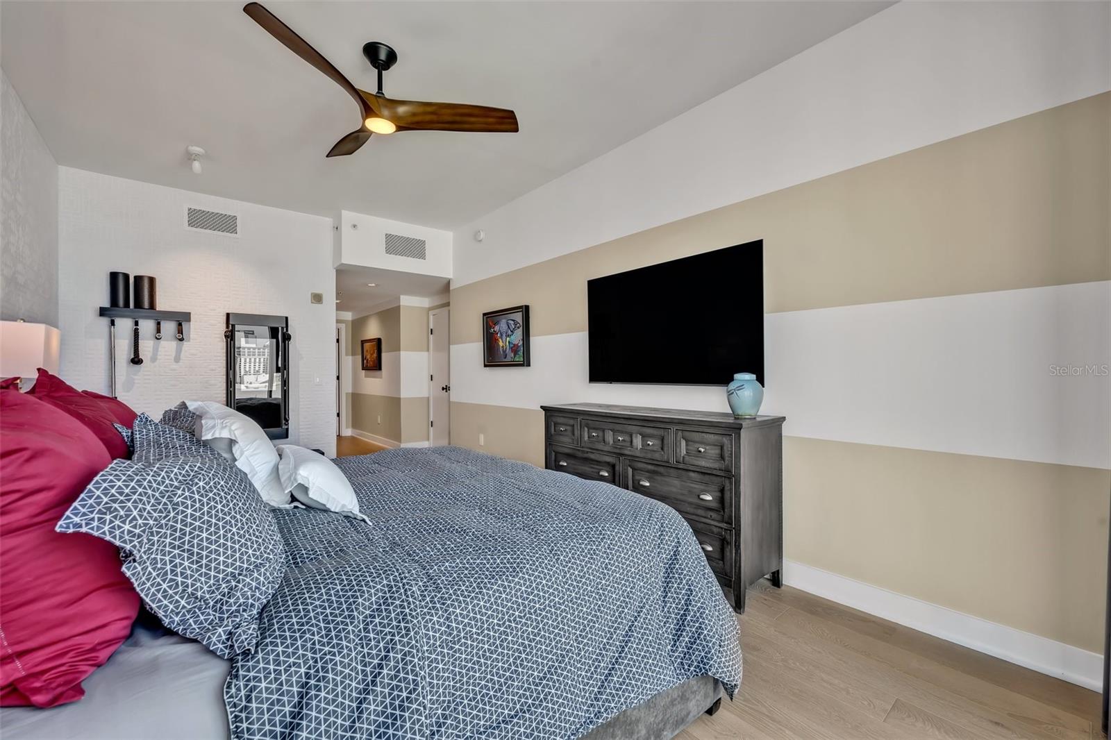 260 S OSCEOLA AVE #907, ORLANDO, FL, 32801