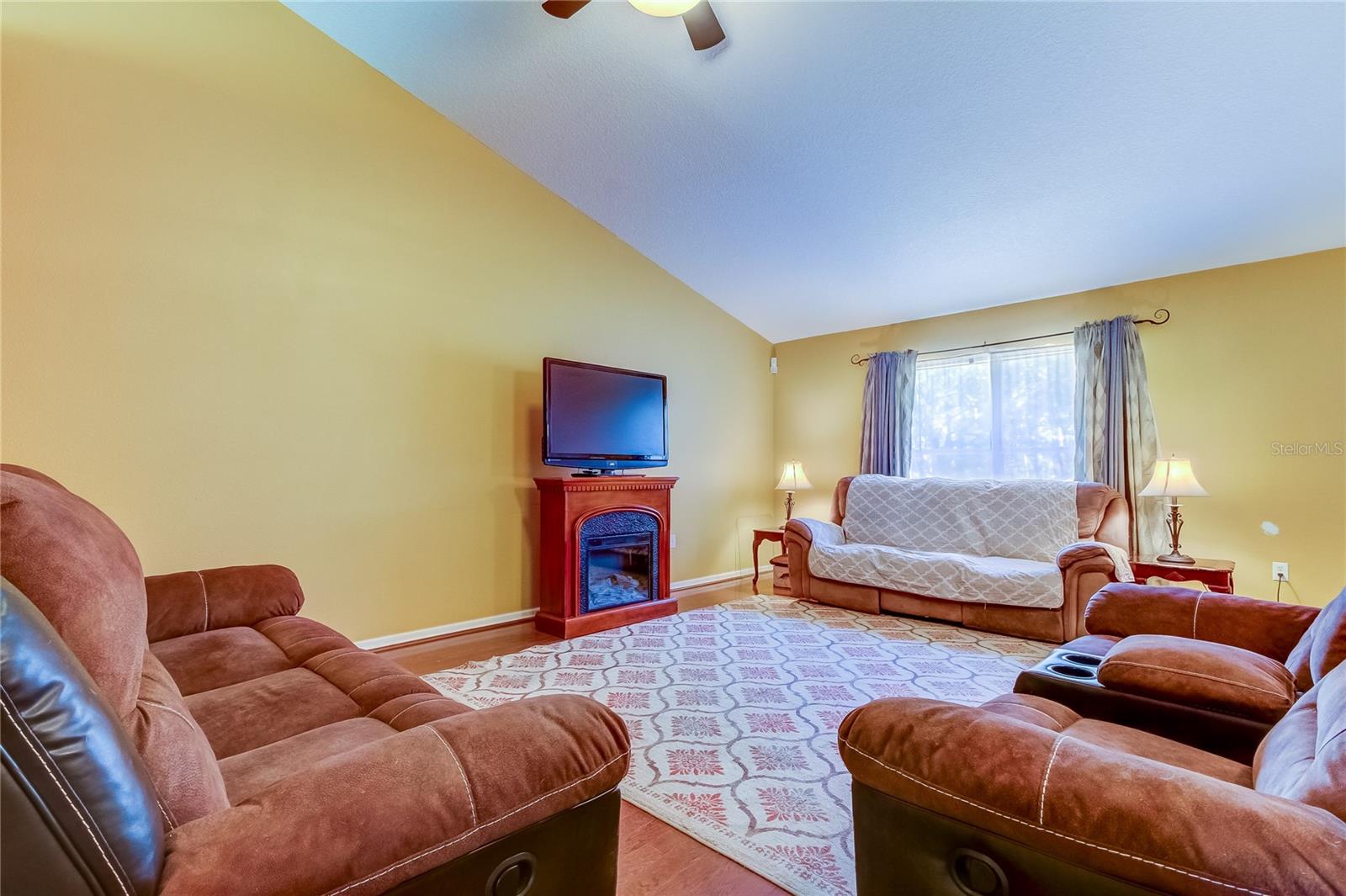 11009 MAYBIRD AVE, WEEKI WACHEE, FL, 34613
