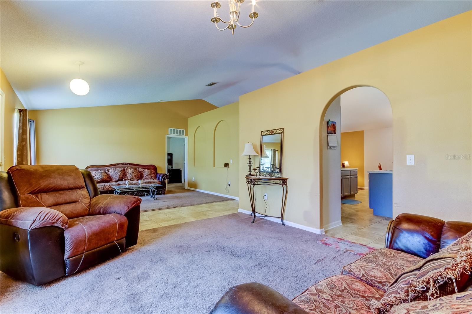 11009 MAYBIRD AVE, WEEKI WACHEE, FL, 34613