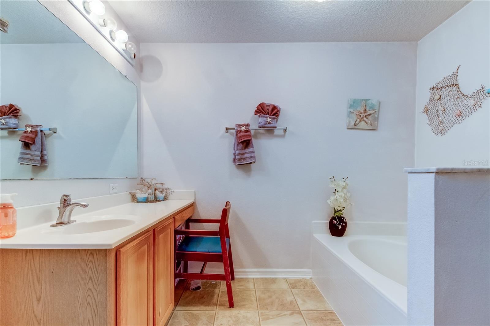 11009 MAYBIRD AVE, WEEKI WACHEE, FL, 34613