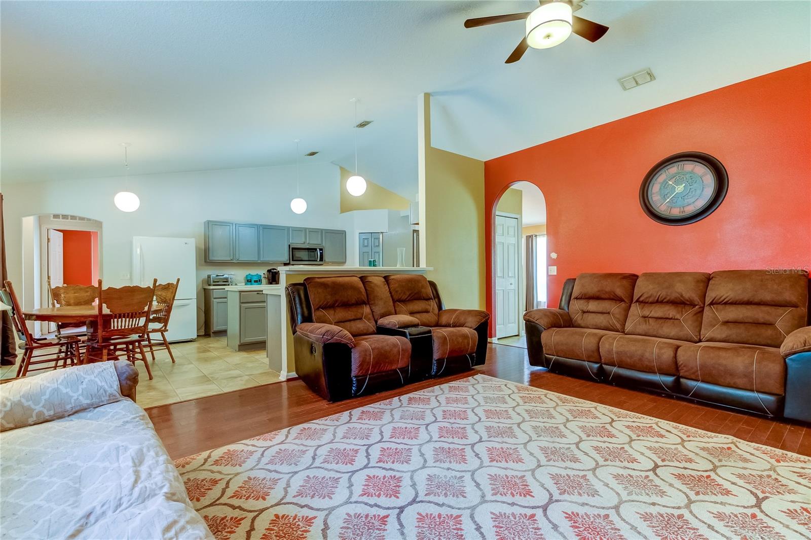 11009 MAYBIRD AVE, WEEKI WACHEE, FL, 34613