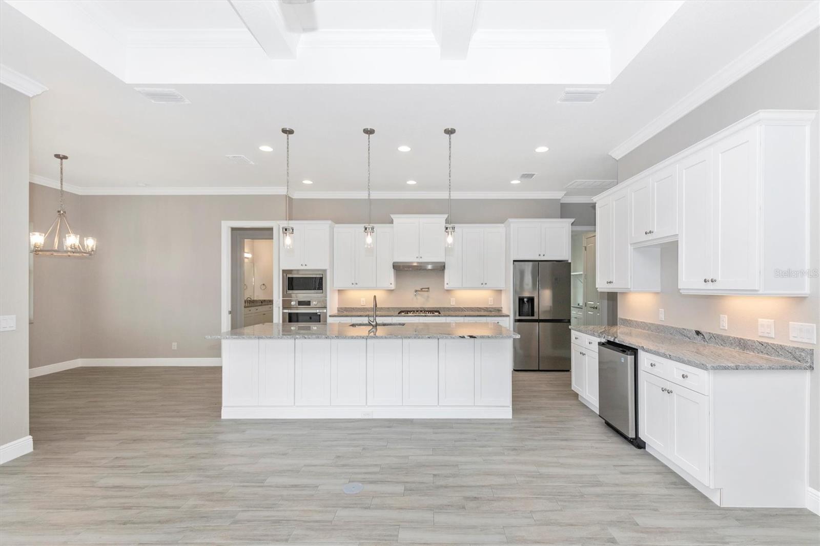 15698 MEACHAM CIR, PORT CHARLOTTE, FL, 33981