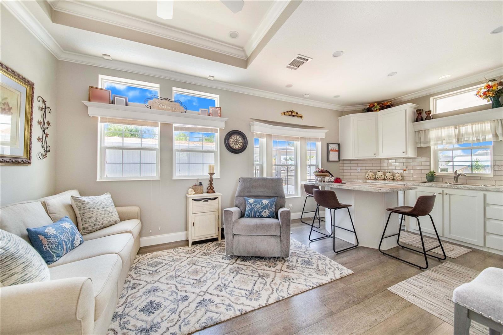 P4931473 Property Photo