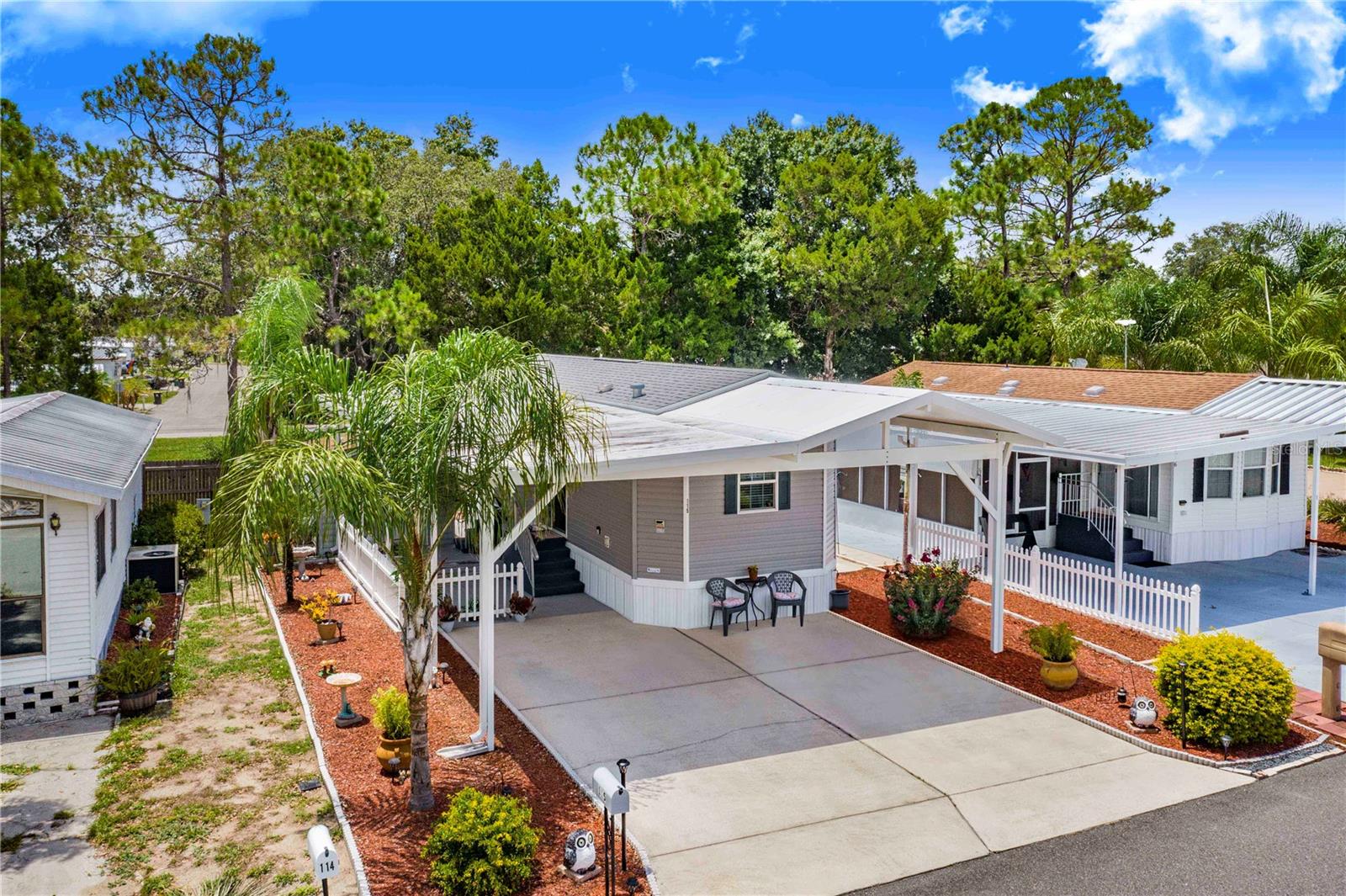 P4931473 Property Photo