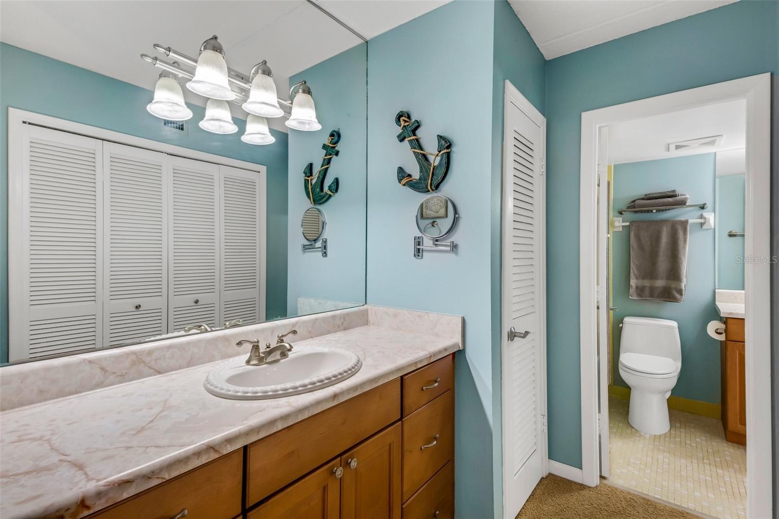 845 BENJAMIN FRANKLIN DR #202, SARASOTA, FL, 34236