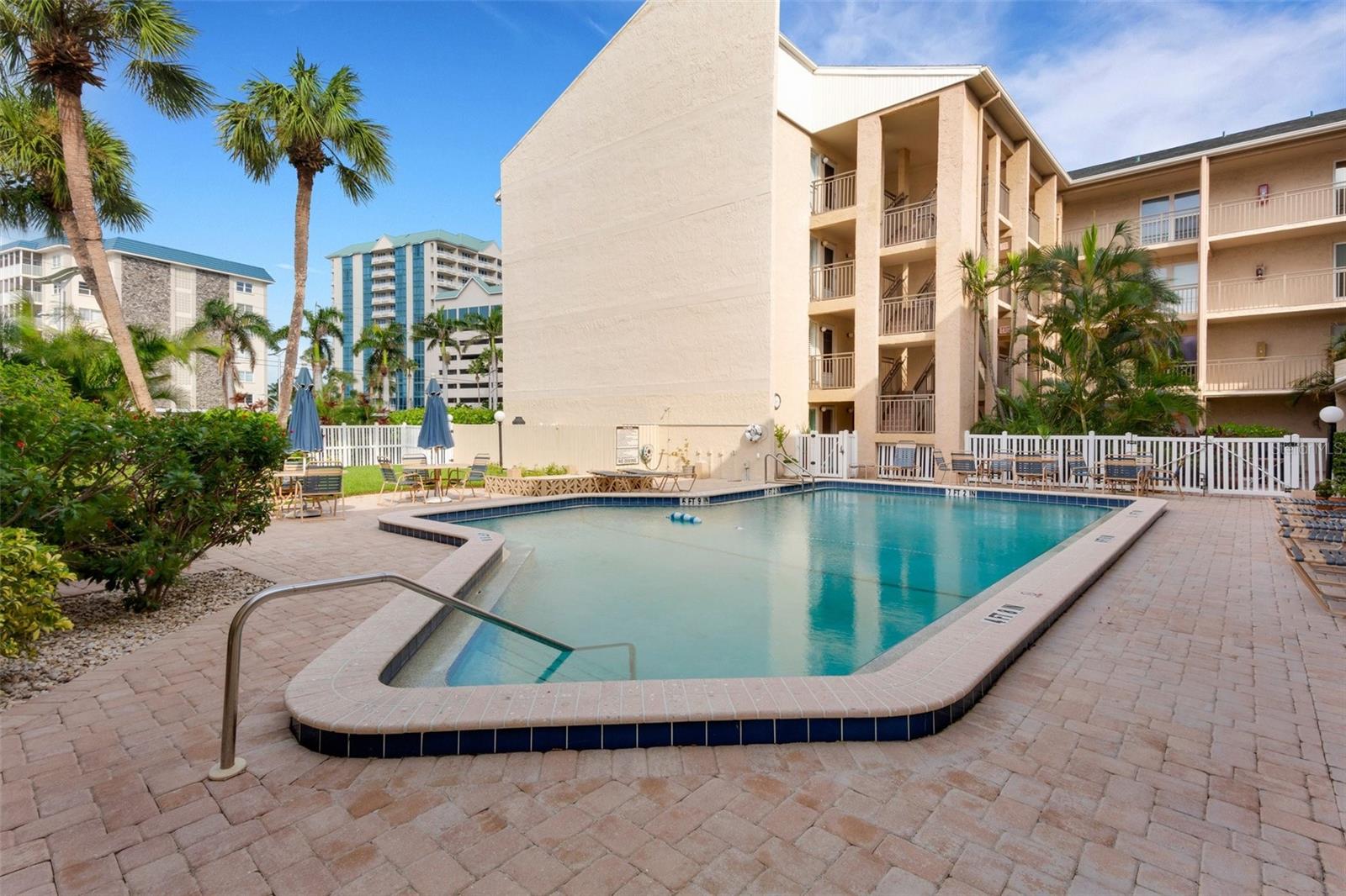 845 BENJAMIN FRANKLIN DR #202, SARASOTA, FL, 34236