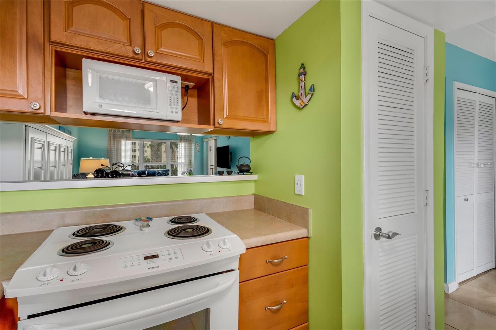 845 BENJAMIN FRANKLIN DR #202, SARASOTA, FL, 34236