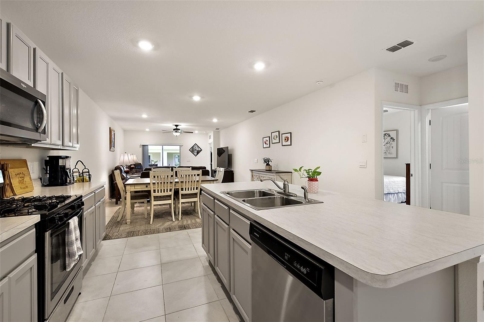 29251 ARMOYAN BLVD, LEESBURG, FL, 34748