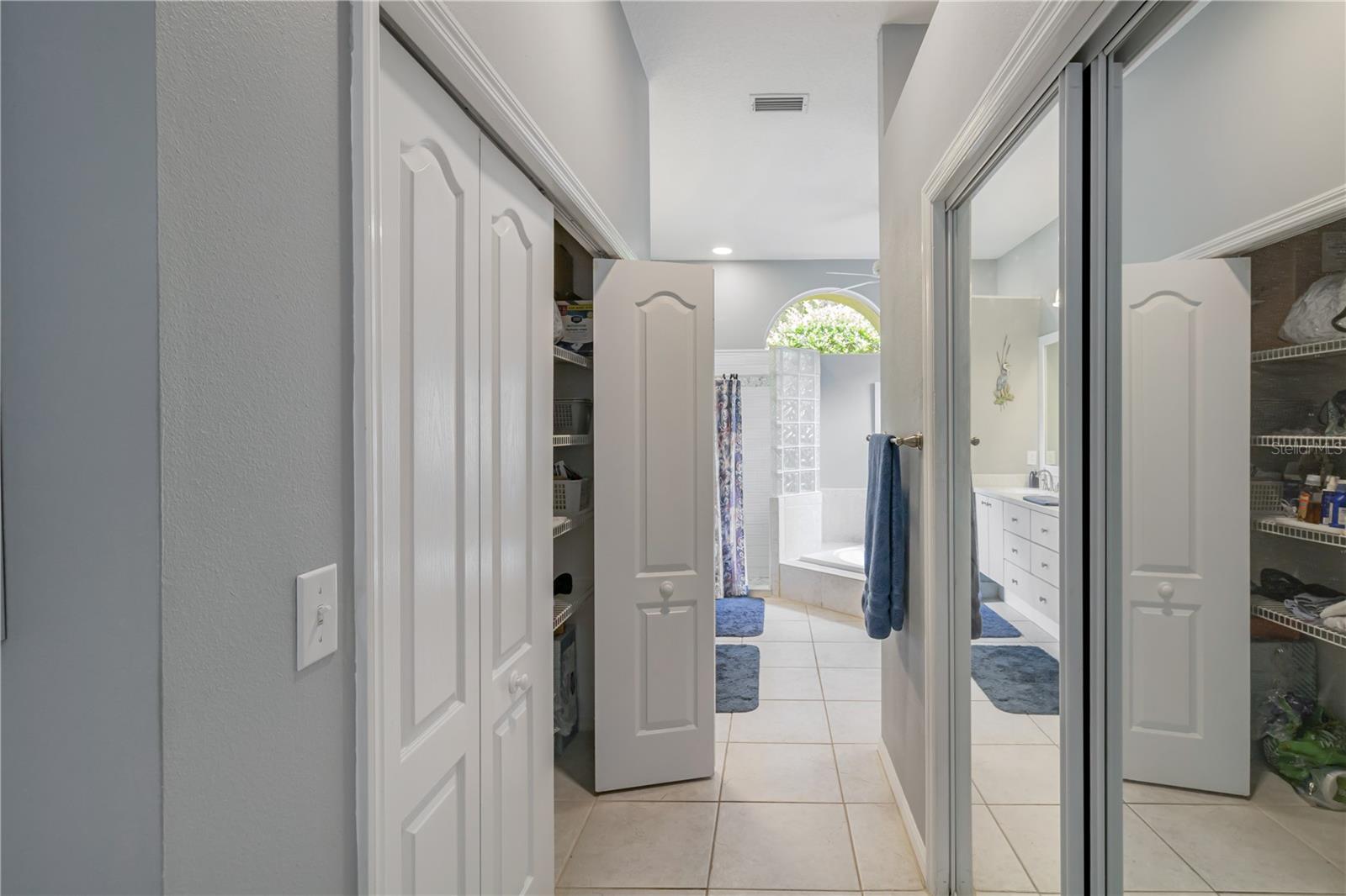 7219 WAREHAM DR, TAMPA, FL, 33647