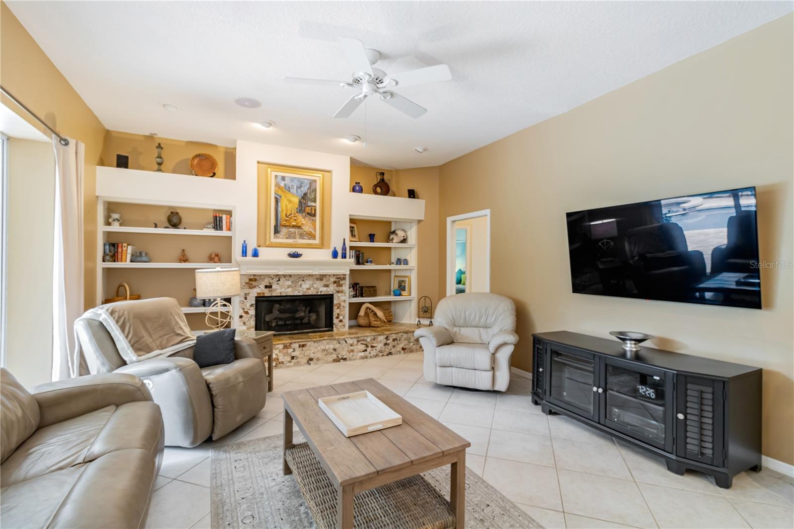 7219 WAREHAM DR, TAMPA, FL, 33647