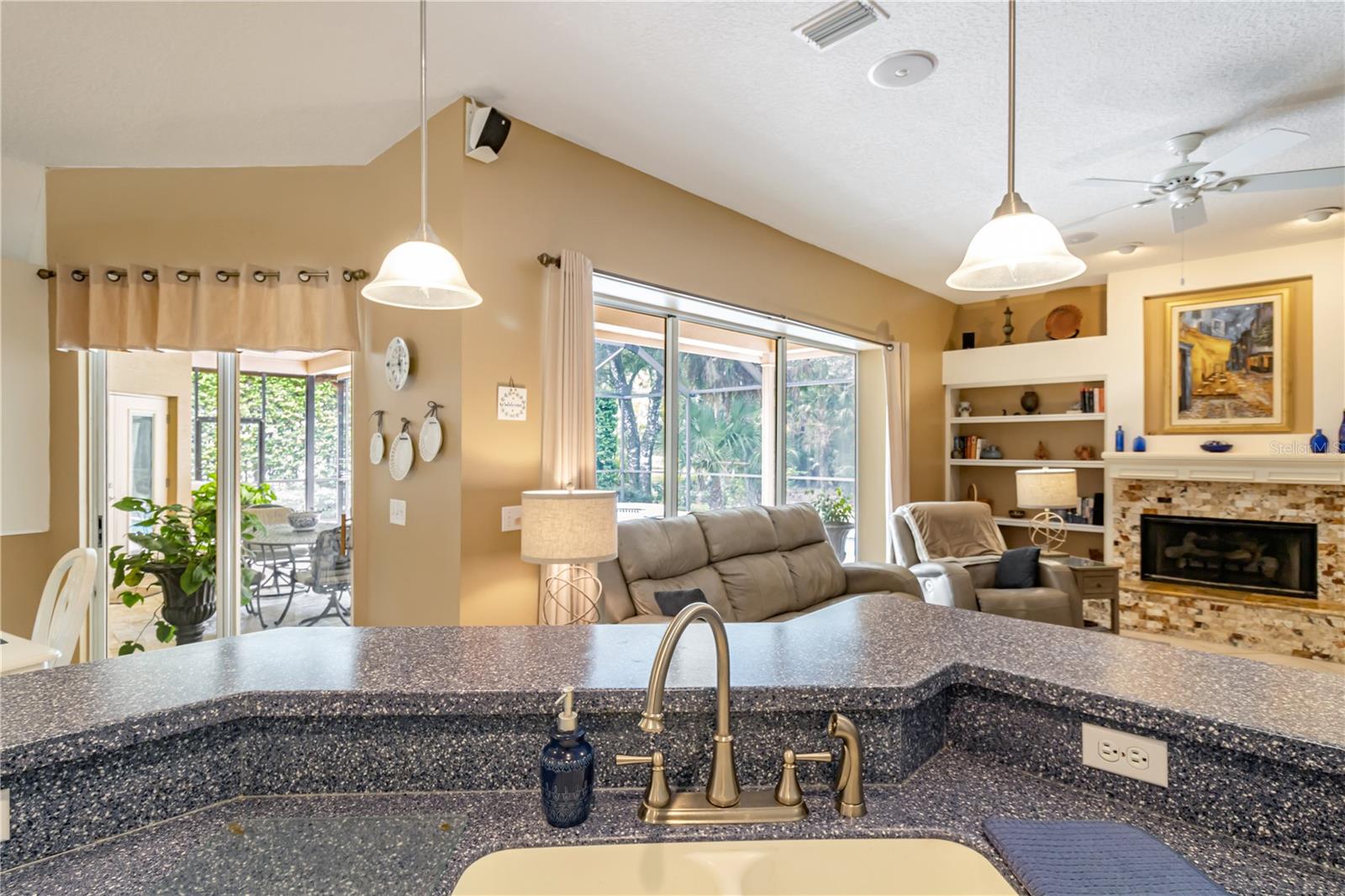 7219 WAREHAM DR, TAMPA, FL, 33647