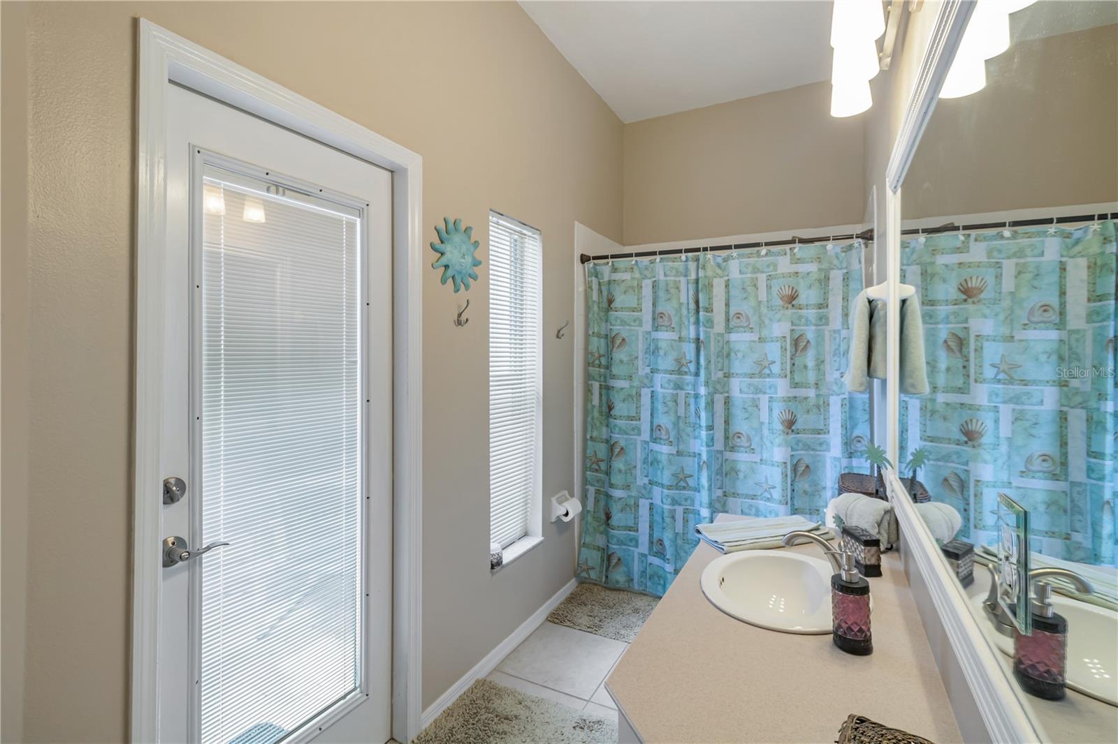 7219 WAREHAM DR, TAMPA, FL, 33647