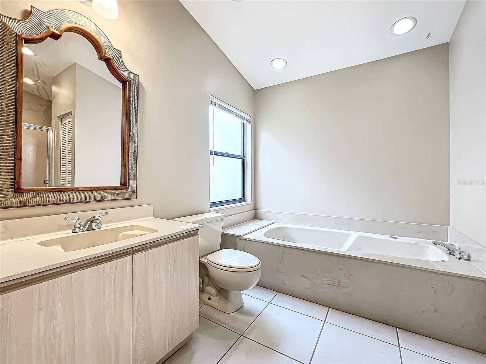 6128 NICOLE DR, SARASOTA, FL, 34243