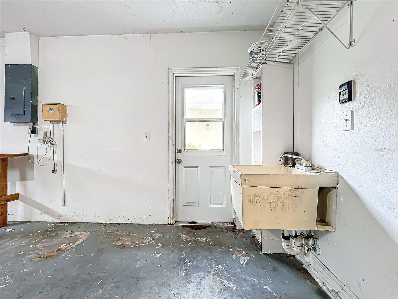 6128 NICOLE DR, SARASOTA, FL, 34243