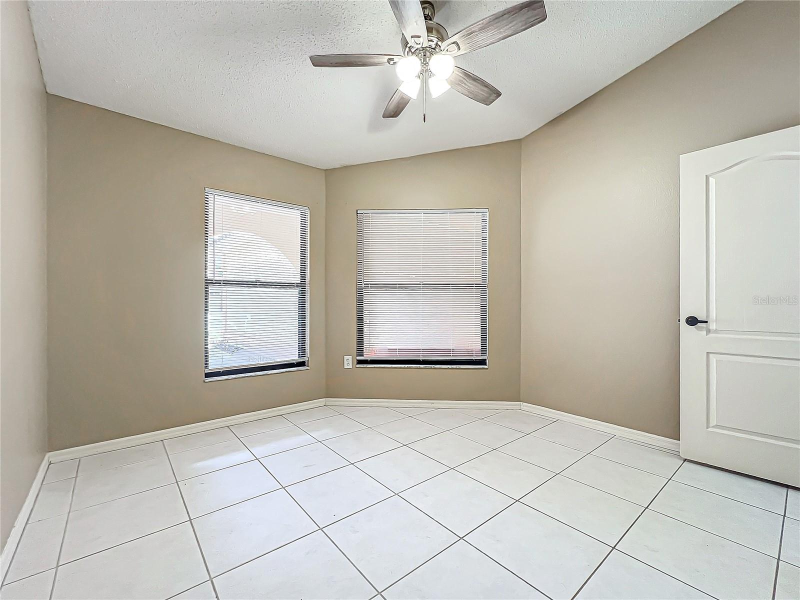 6128 NICOLE DR, SARASOTA, FL, 34243