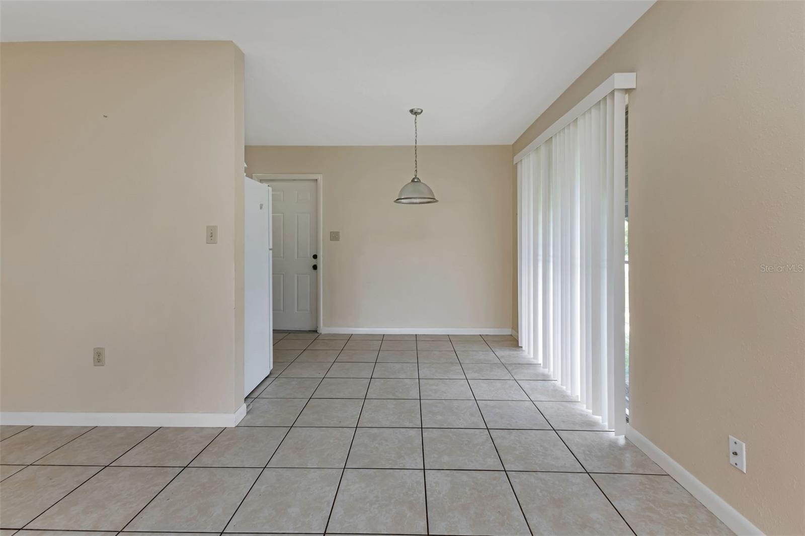 211 DALTON BLVD, PORT CHARLOTTE, FL, 33952