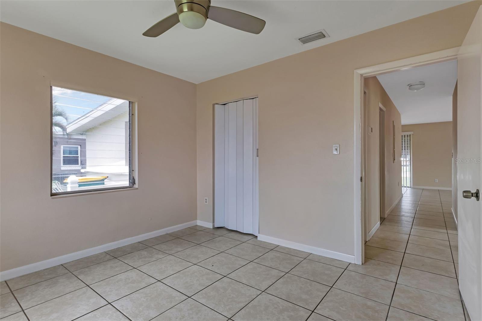 211 DALTON BLVD, PORT CHARLOTTE, FL, 33952