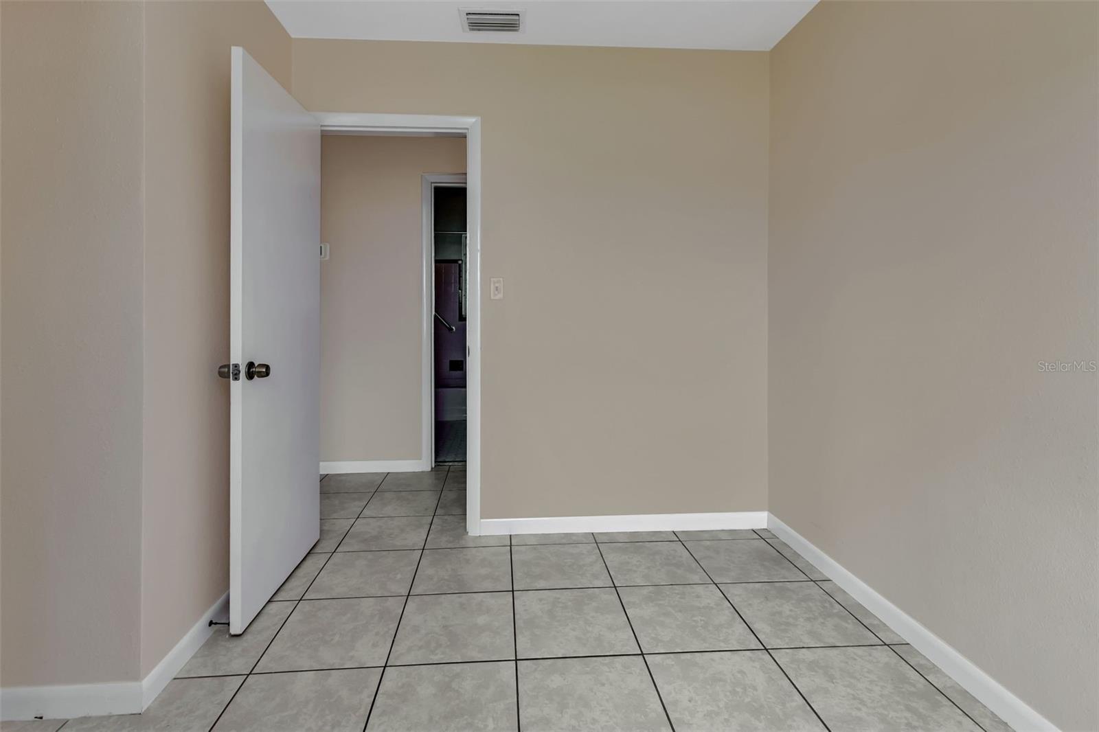 211 DALTON BLVD, PORT CHARLOTTE, FL, 33952