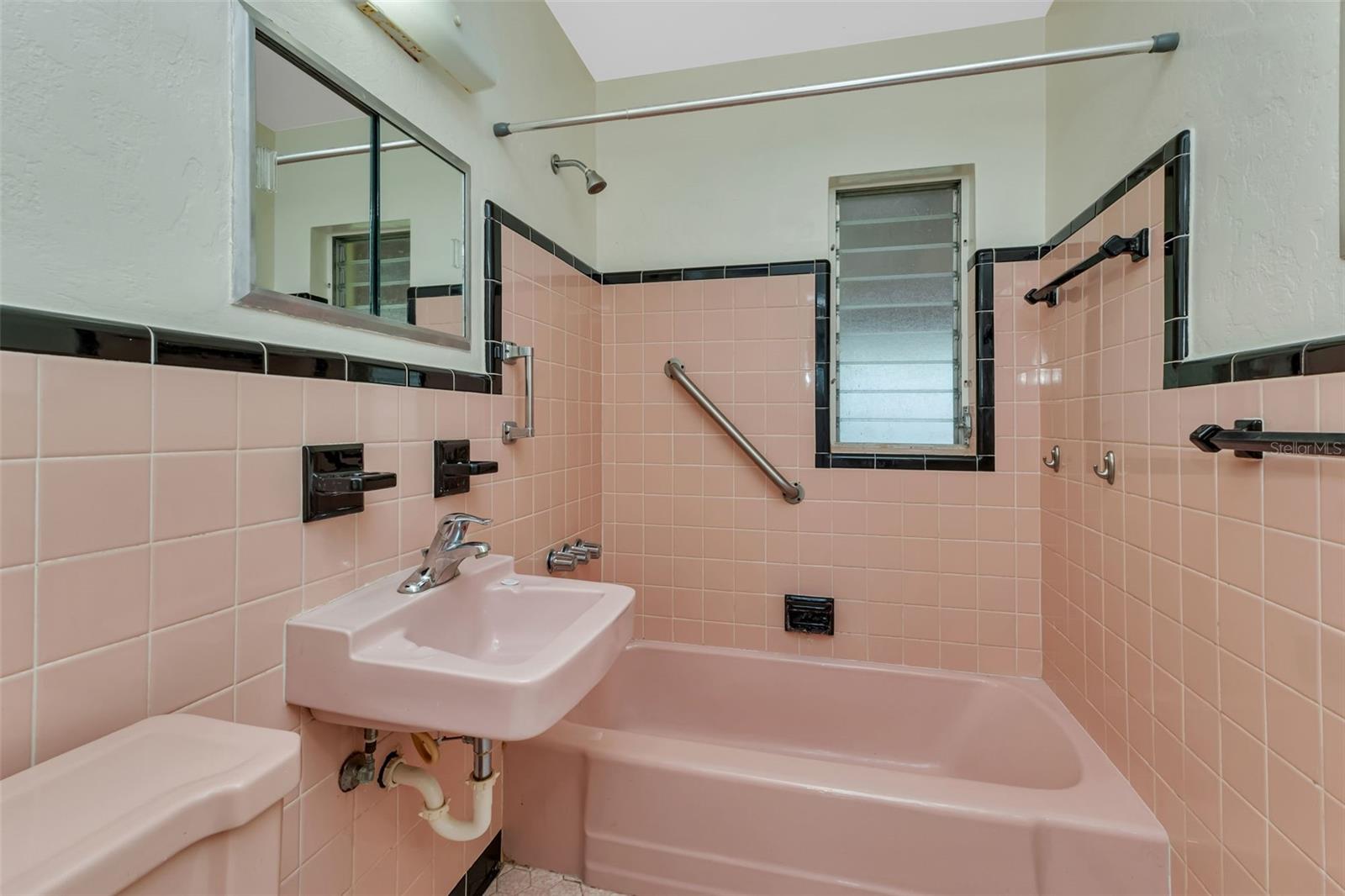 211 DALTON BLVD, PORT CHARLOTTE, FL, 33952