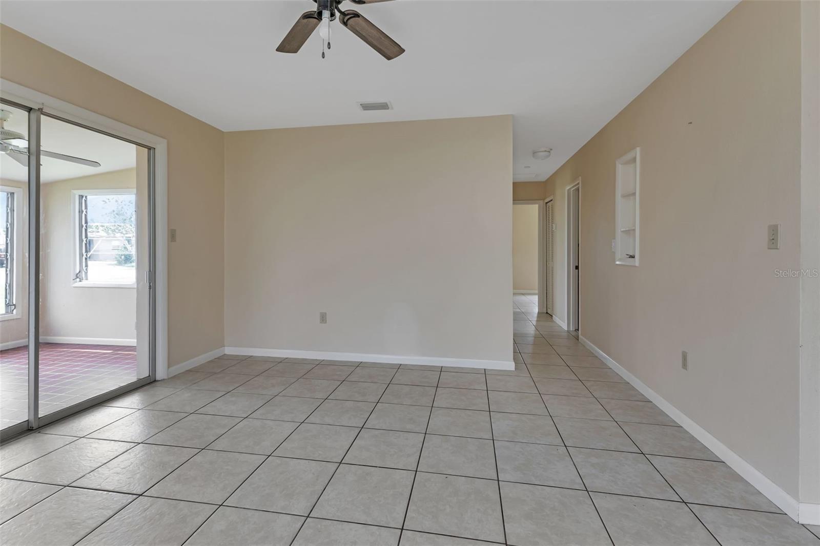 211 DALTON BLVD, PORT CHARLOTTE, FL, 33952