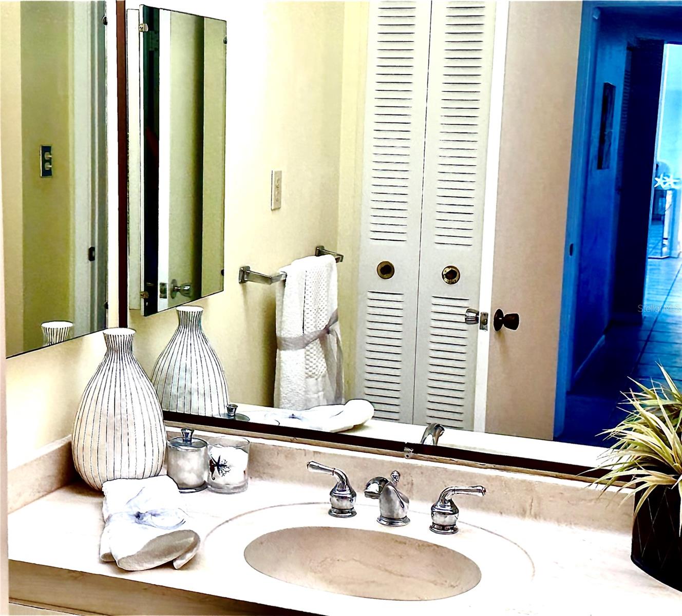 660 ISLAND WAY #401, CLEARWATER, FL, 33767