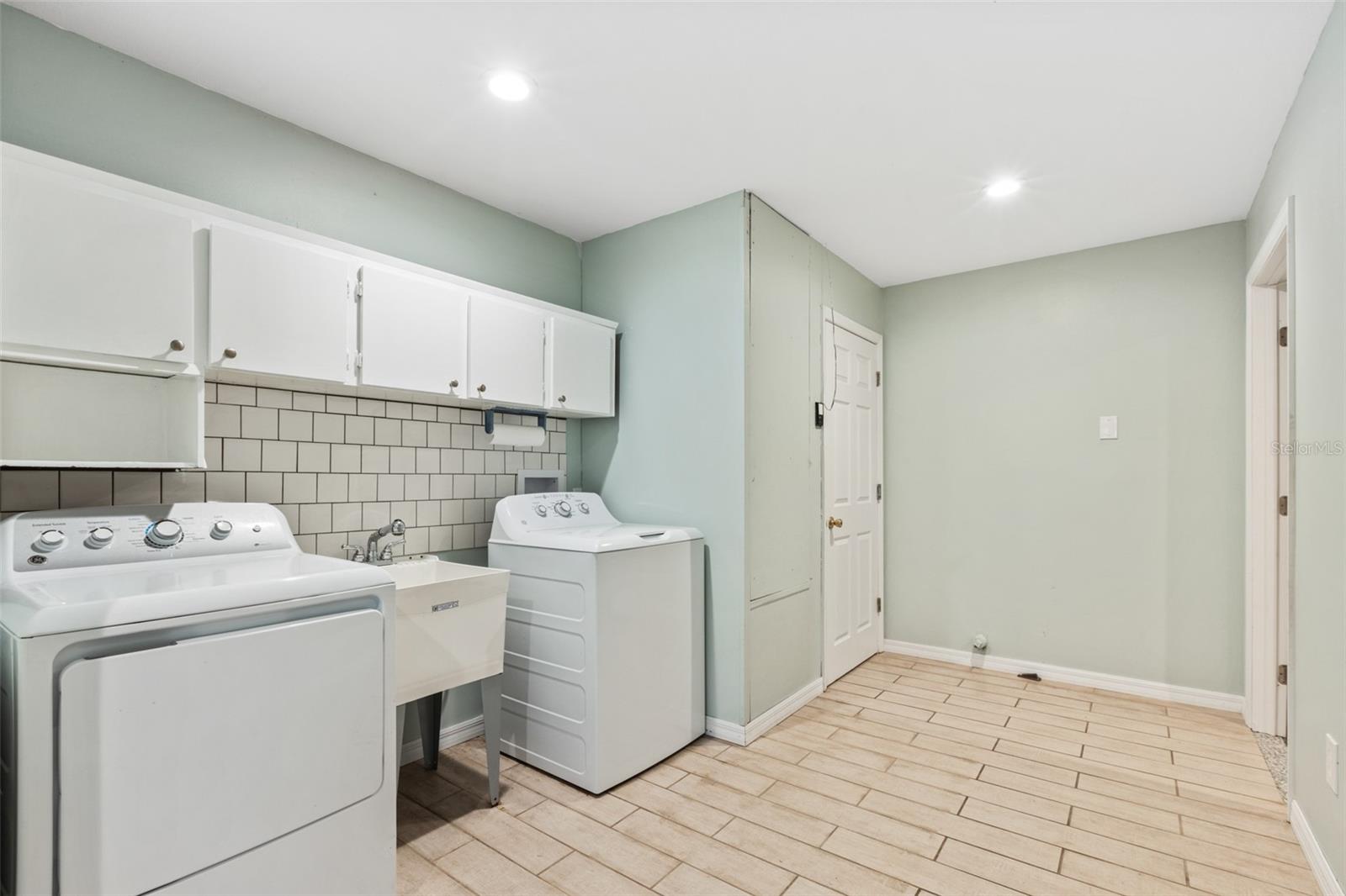 1116 COMMERCIAL AVE, NEW SMYRNA BEACH, FL, 32168