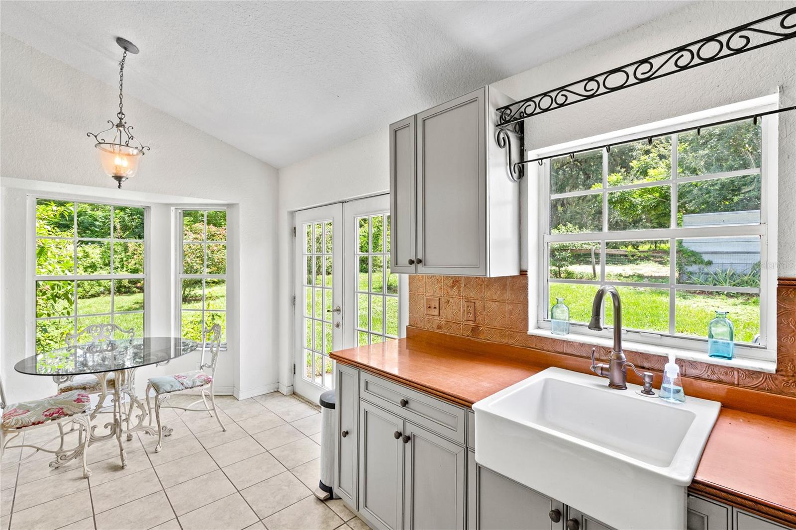 15015 S HIGHWAY 25, WEIRSDALE, FL, 32195