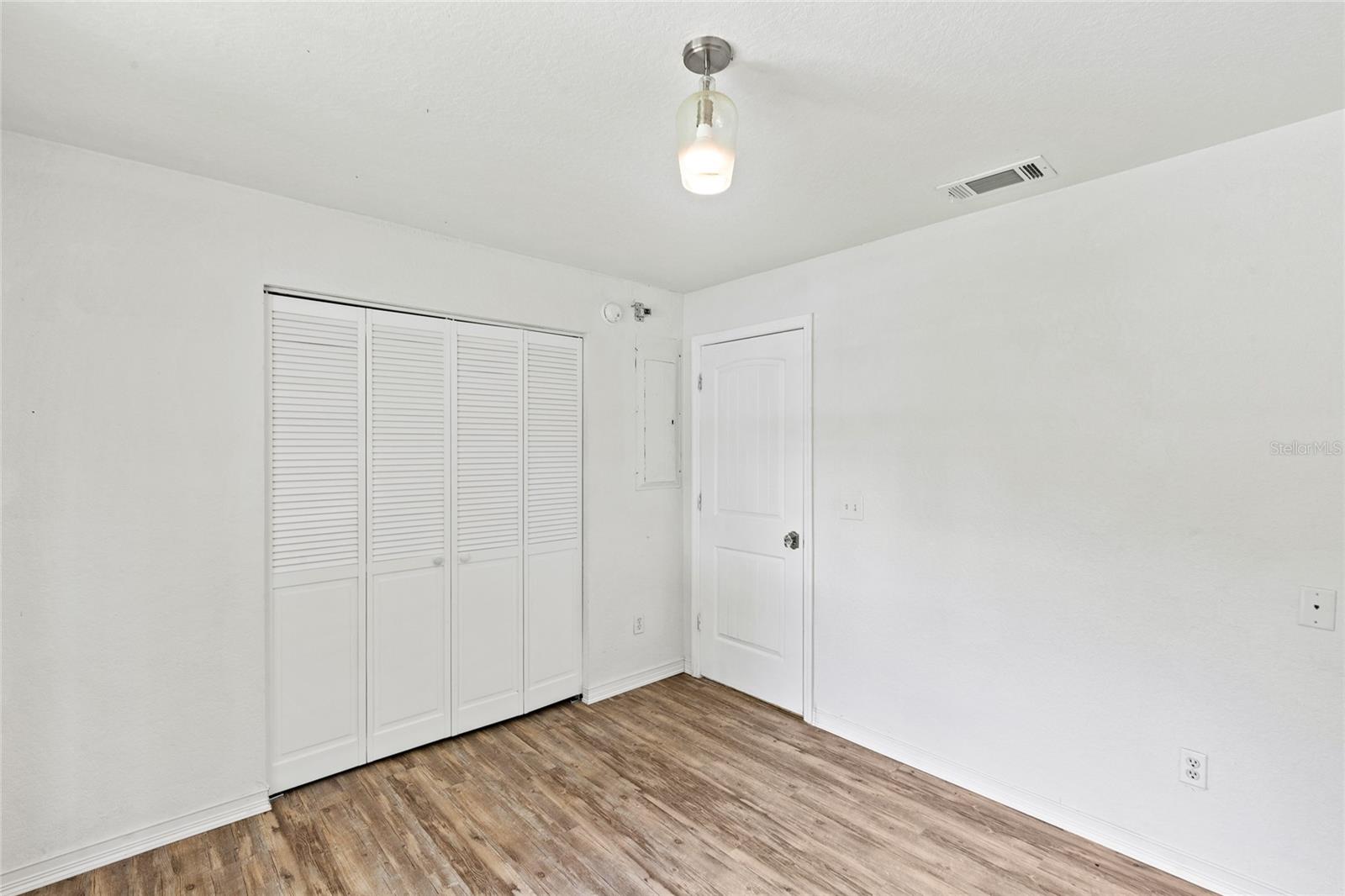 15015 S HIGHWAY 25, WEIRSDALE, FL, 32195