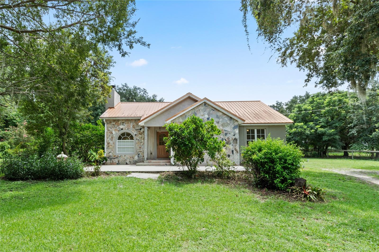 15015 S HIGHWAY 25, WEIRSDALE, FL, 32195