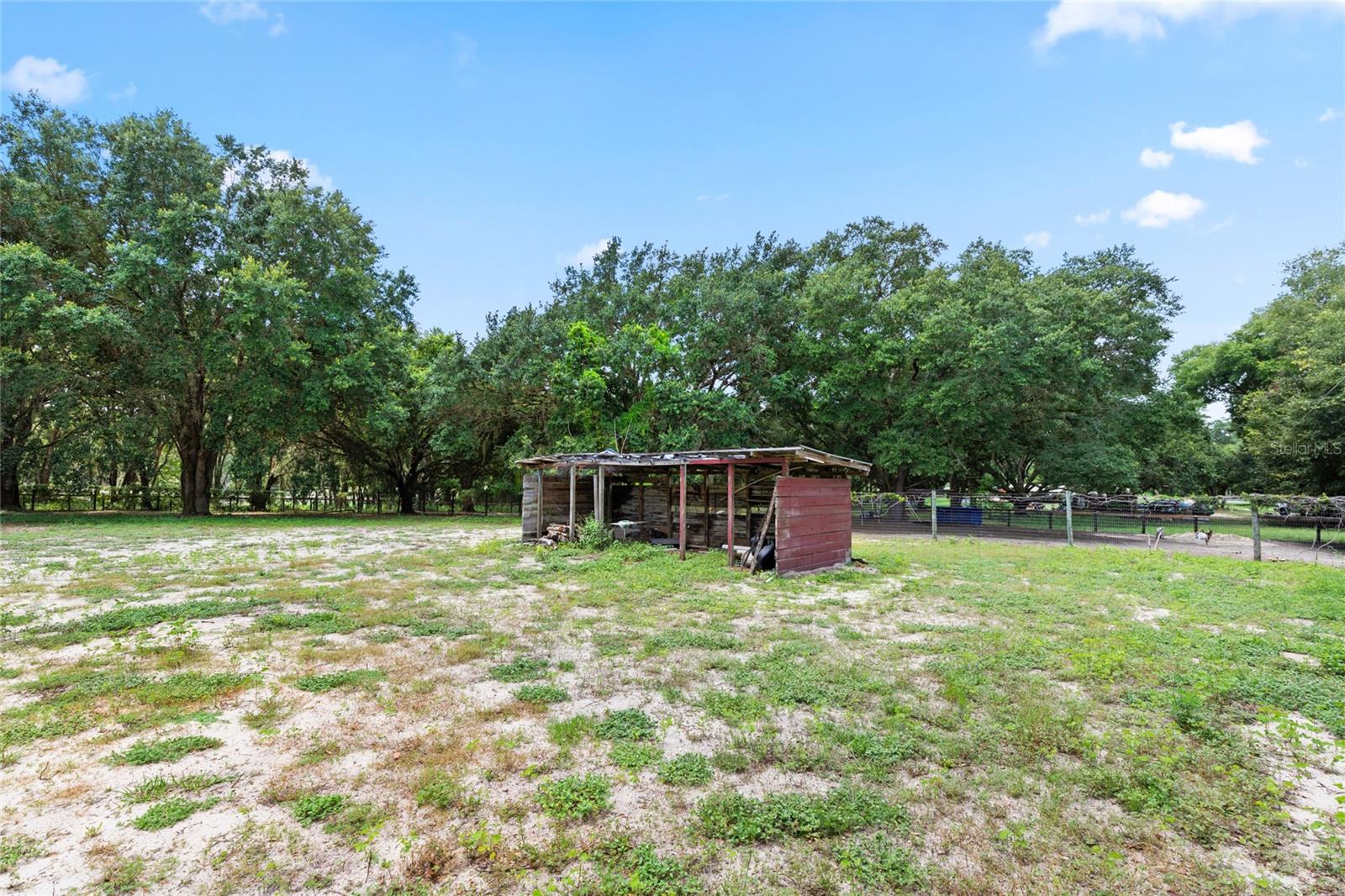 15015 S HIGHWAY 25, WEIRSDALE, FL, 32195
