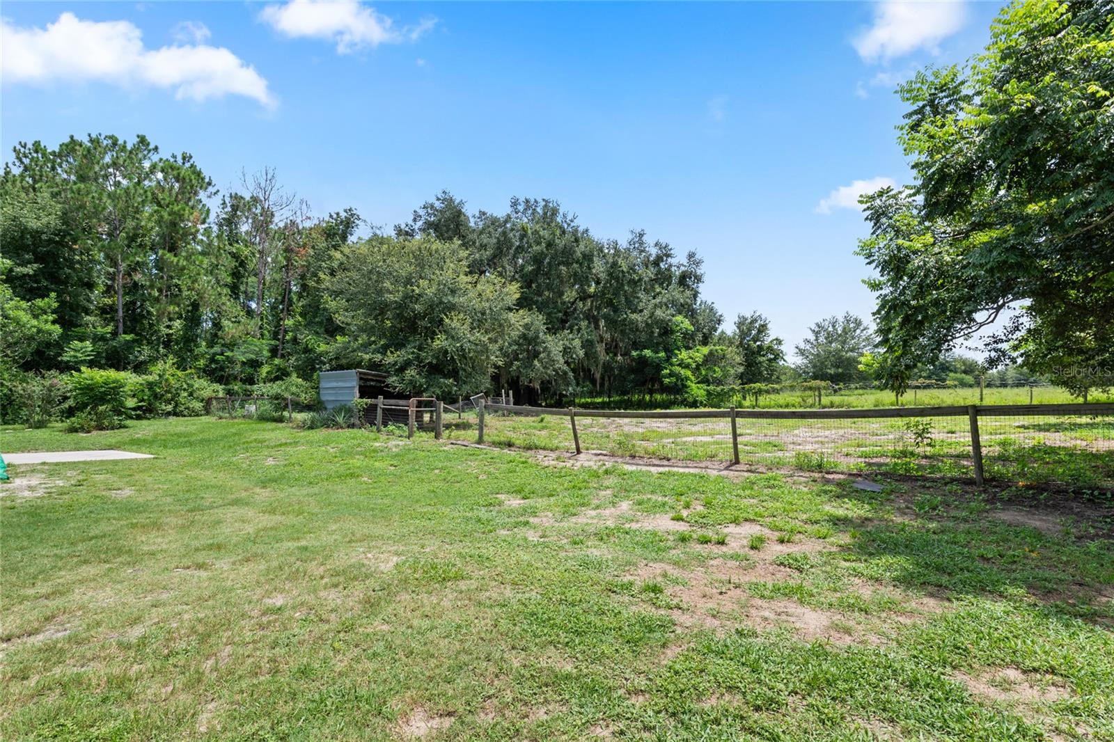 15015 S HIGHWAY 25, WEIRSDALE, FL, 32195