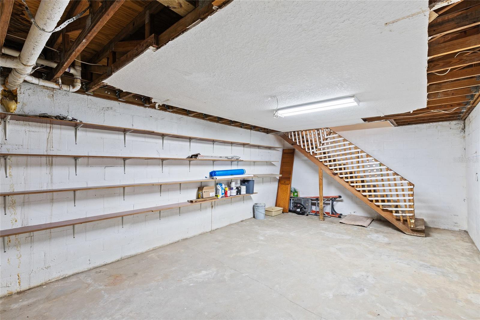 15015 S HIGHWAY 25, WEIRSDALE, FL, 32195