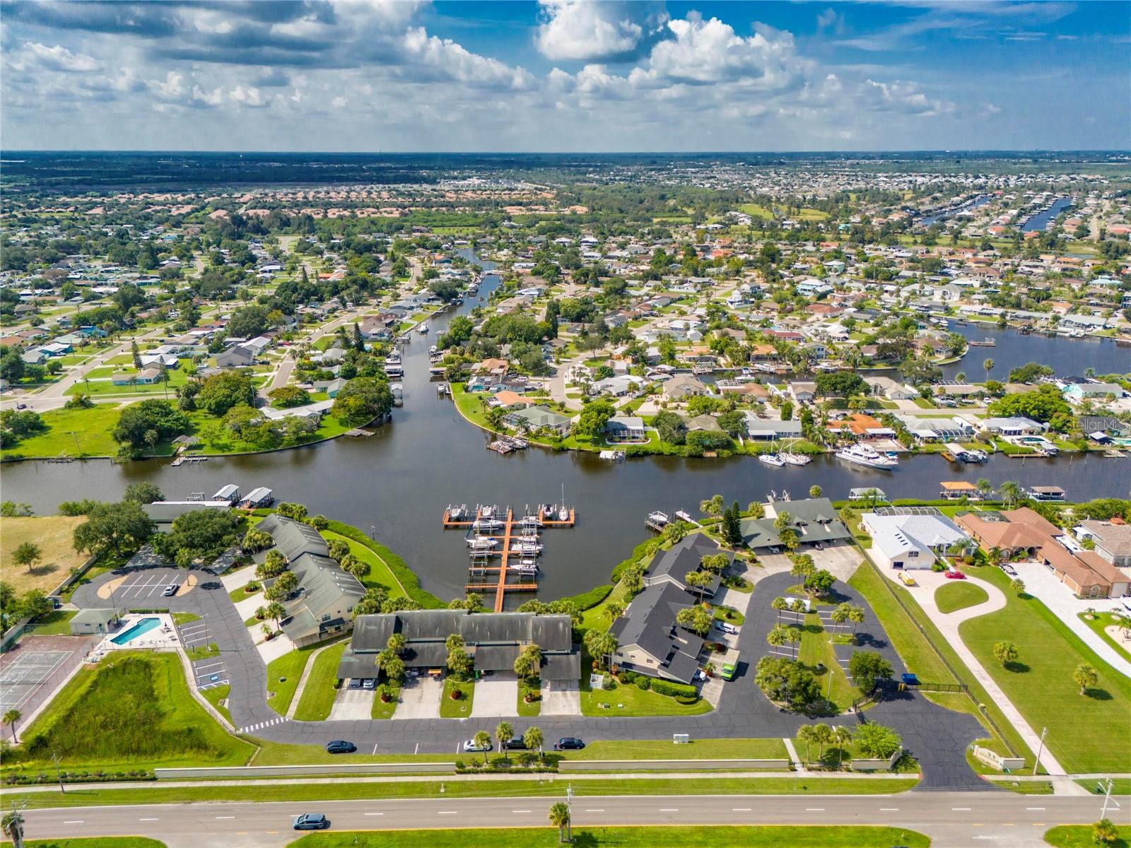 636 YARDARM DR #636, APOLLO BEACH, FL, 33572