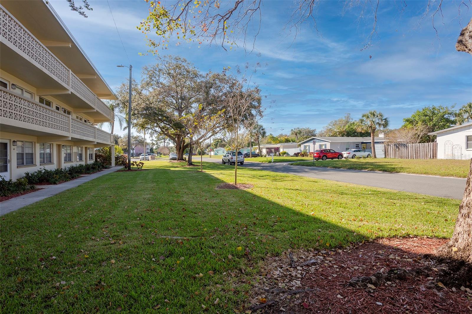1051 79TH AVE N #103, ST PETERSBURG, FL, 33702