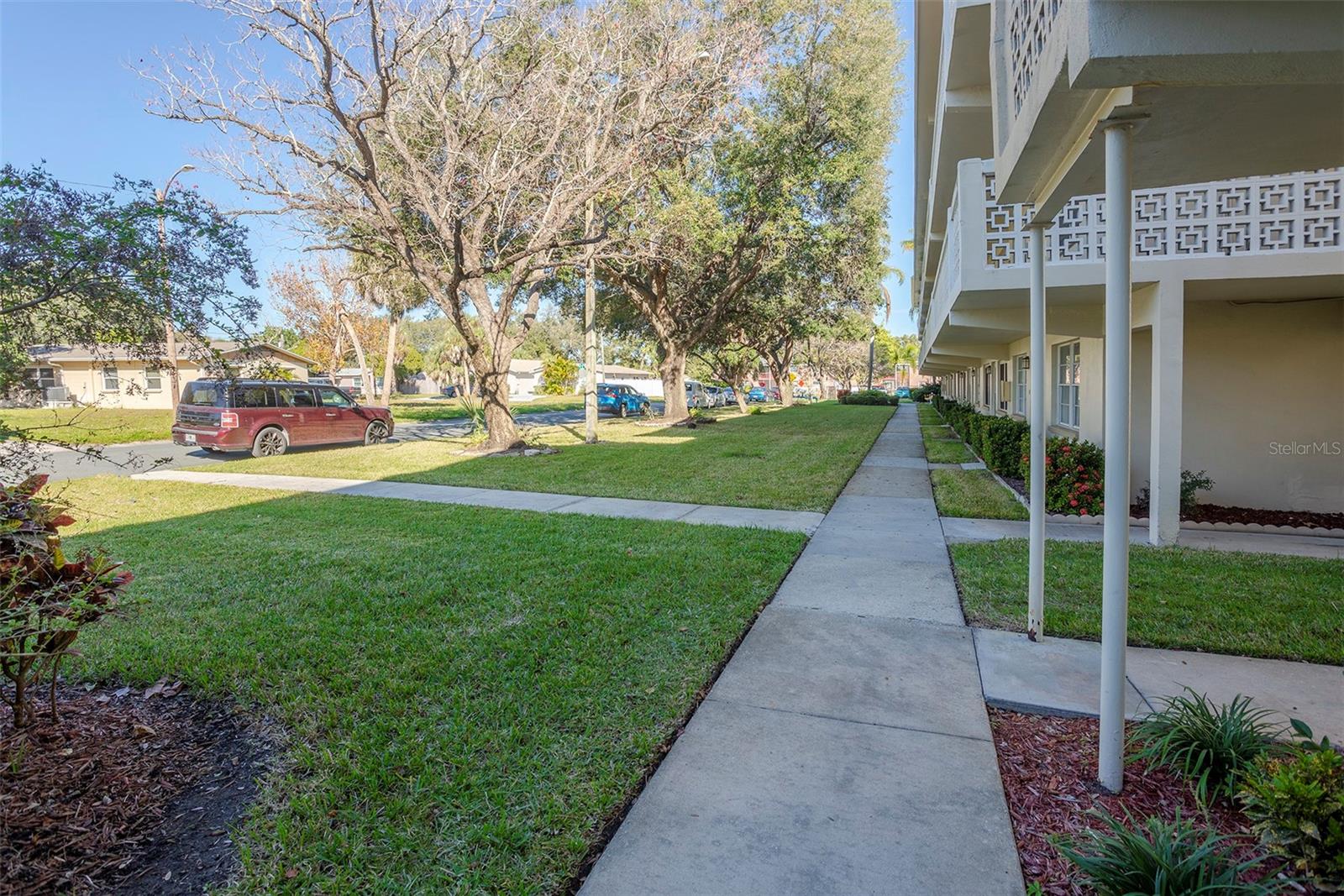 1051 79TH AVE N #103, ST PETERSBURG, FL, 33702