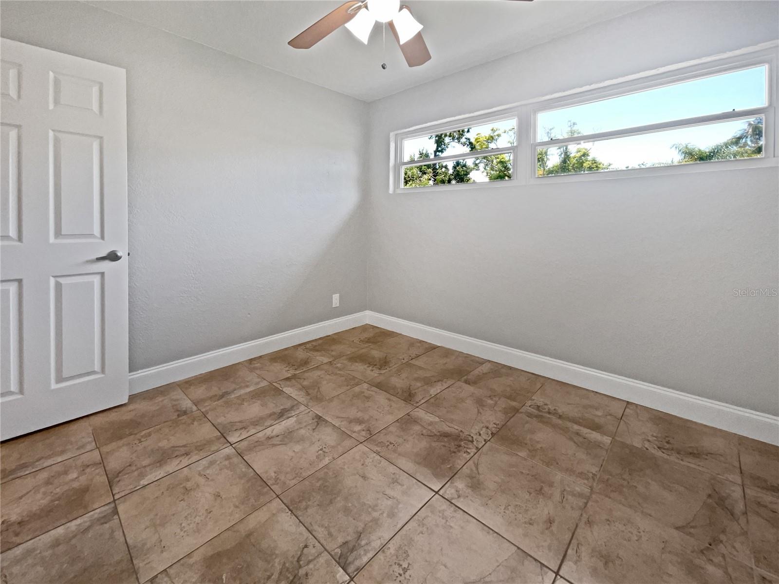 4185 BARRACUDA DR SE, ST PETERSBURG, FL, 33705