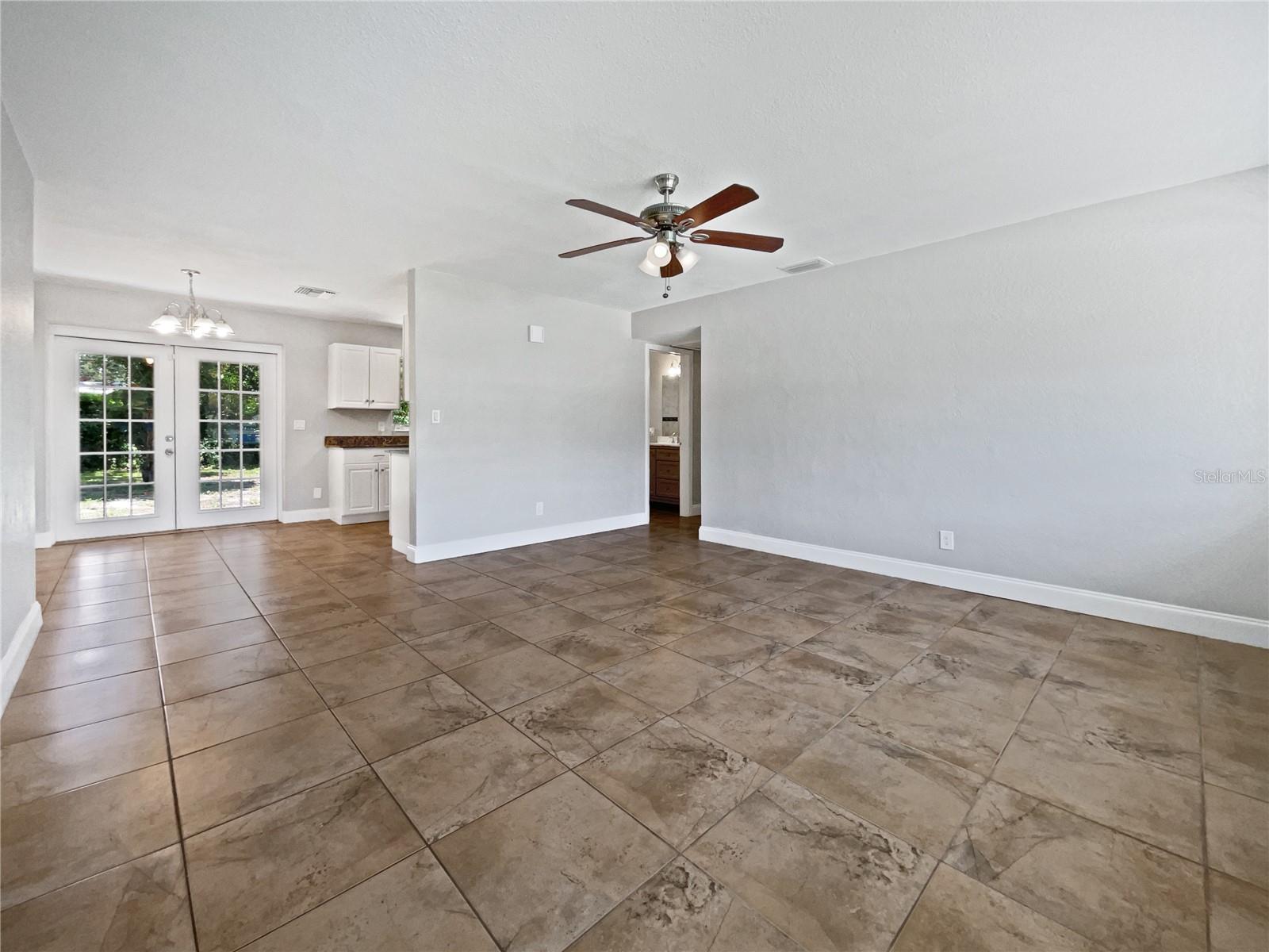 4185 BARRACUDA DR SE, ST PETERSBURG, FL, 33705