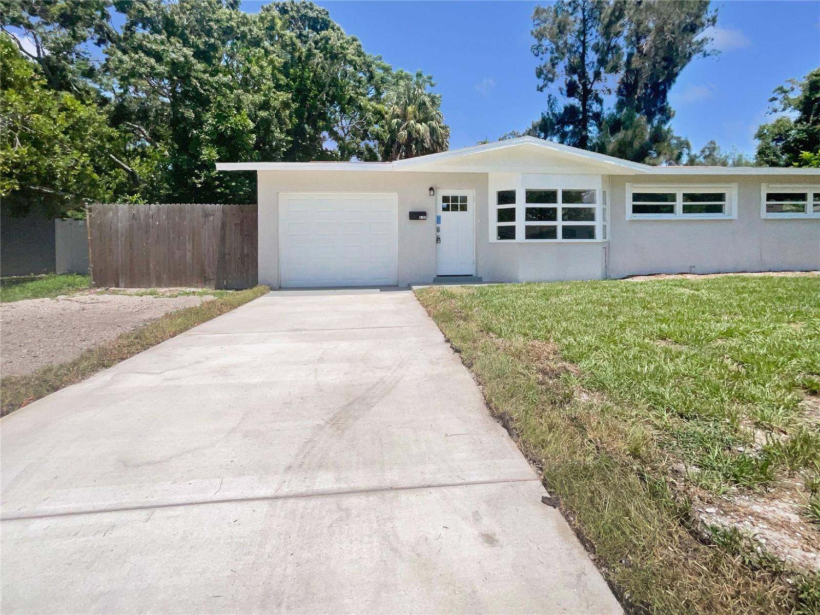 4185 BARRACUDA DR SE, ST PETERSBURG, FL, 33705