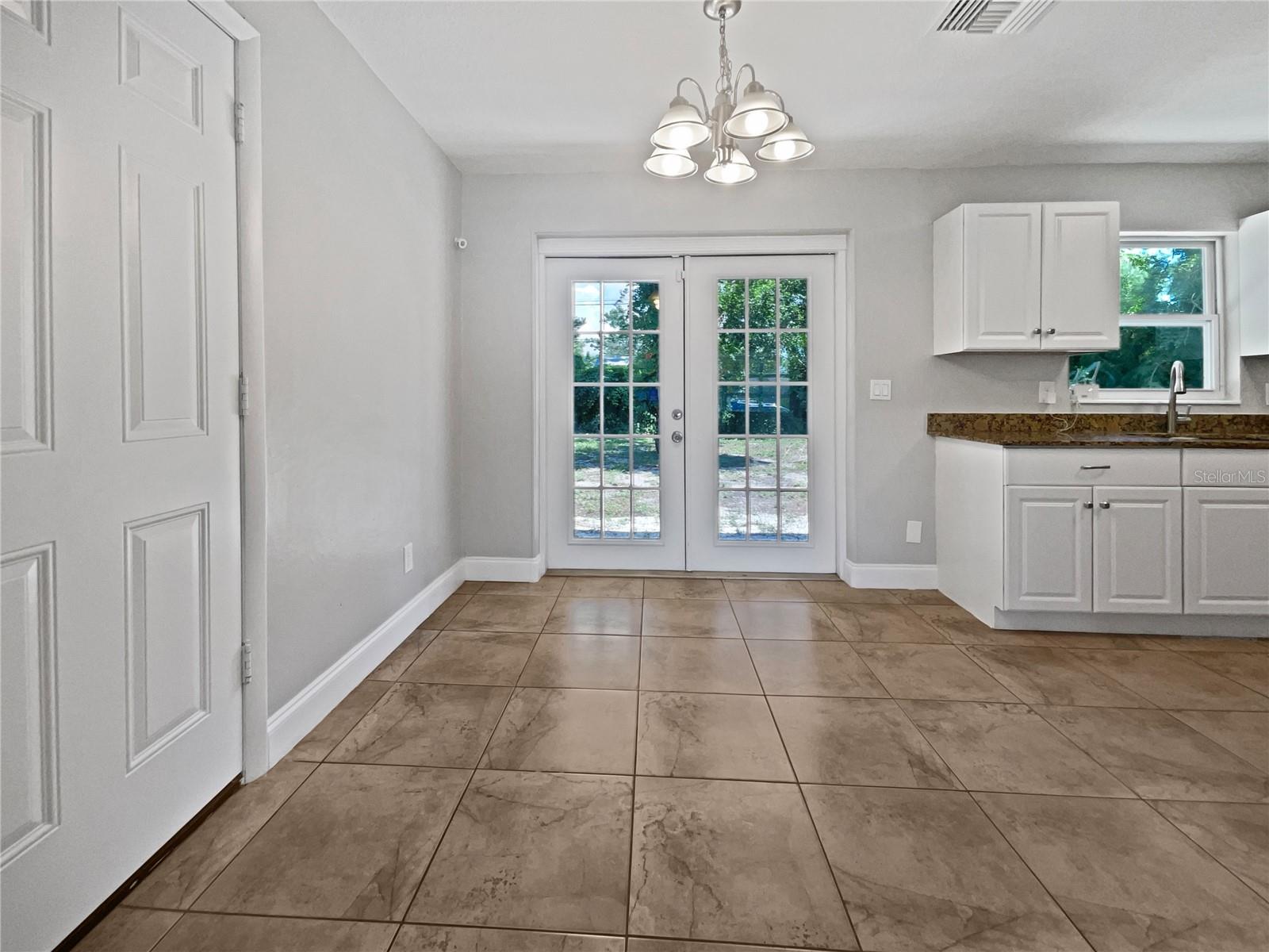4185 BARRACUDA DR SE, ST PETERSBURG, FL, 33705