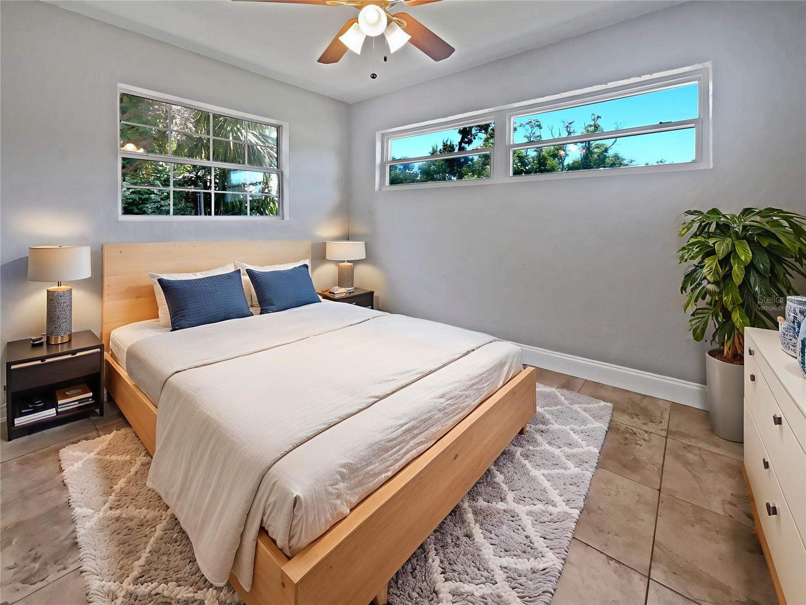 4185 BARRACUDA DR SE, ST PETERSBURG, FL, 33705