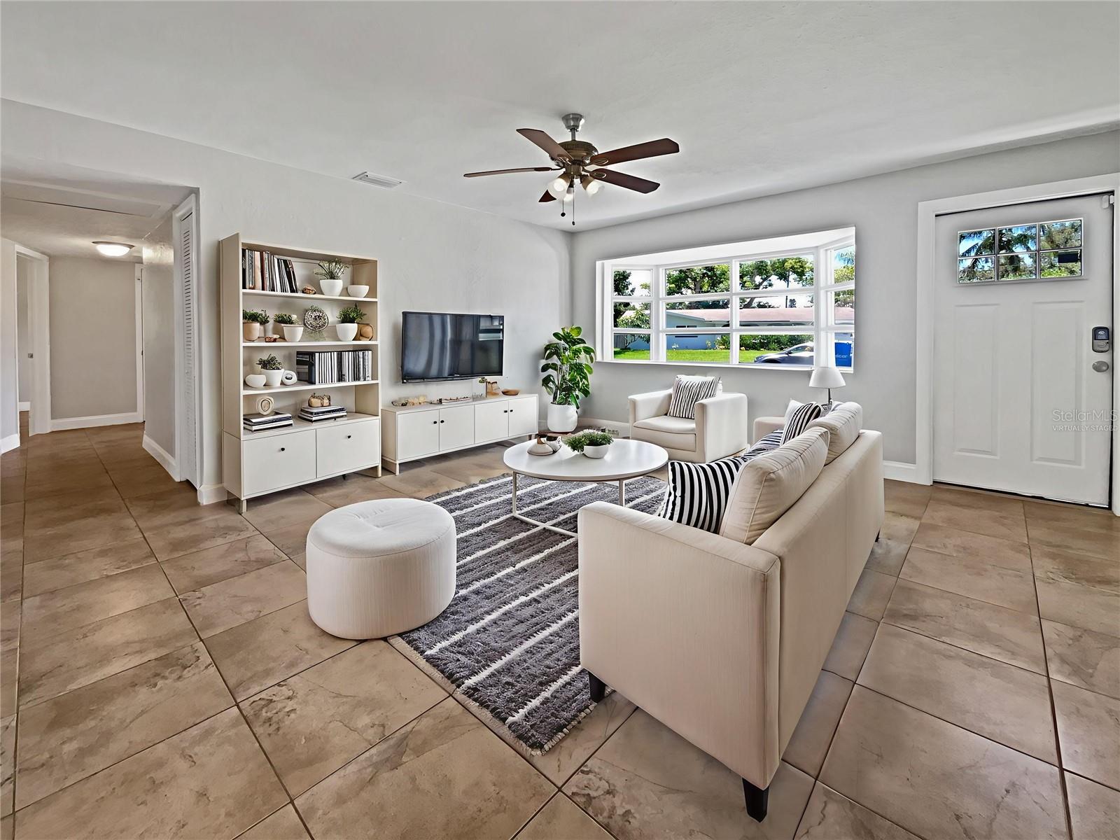 4185 BARRACUDA DR SE, ST PETERSBURG, FL, 33705