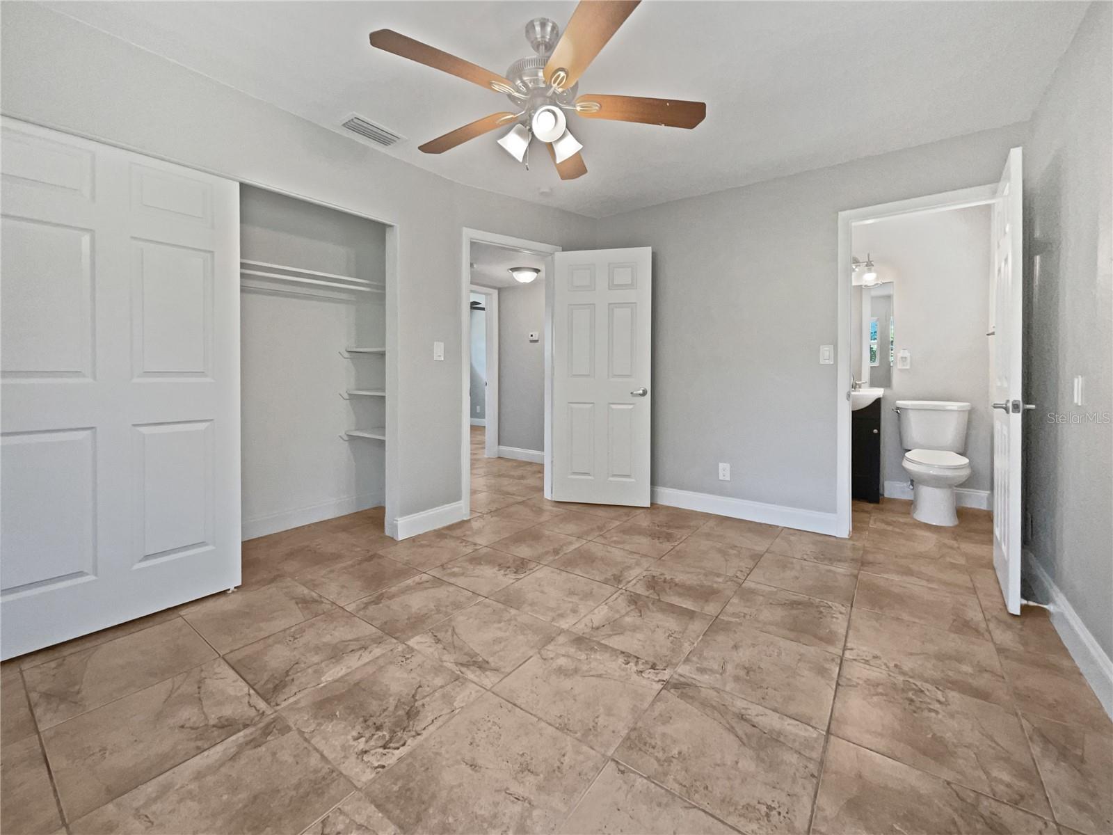 4185 BARRACUDA DR SE, ST PETERSBURG, FL, 33705