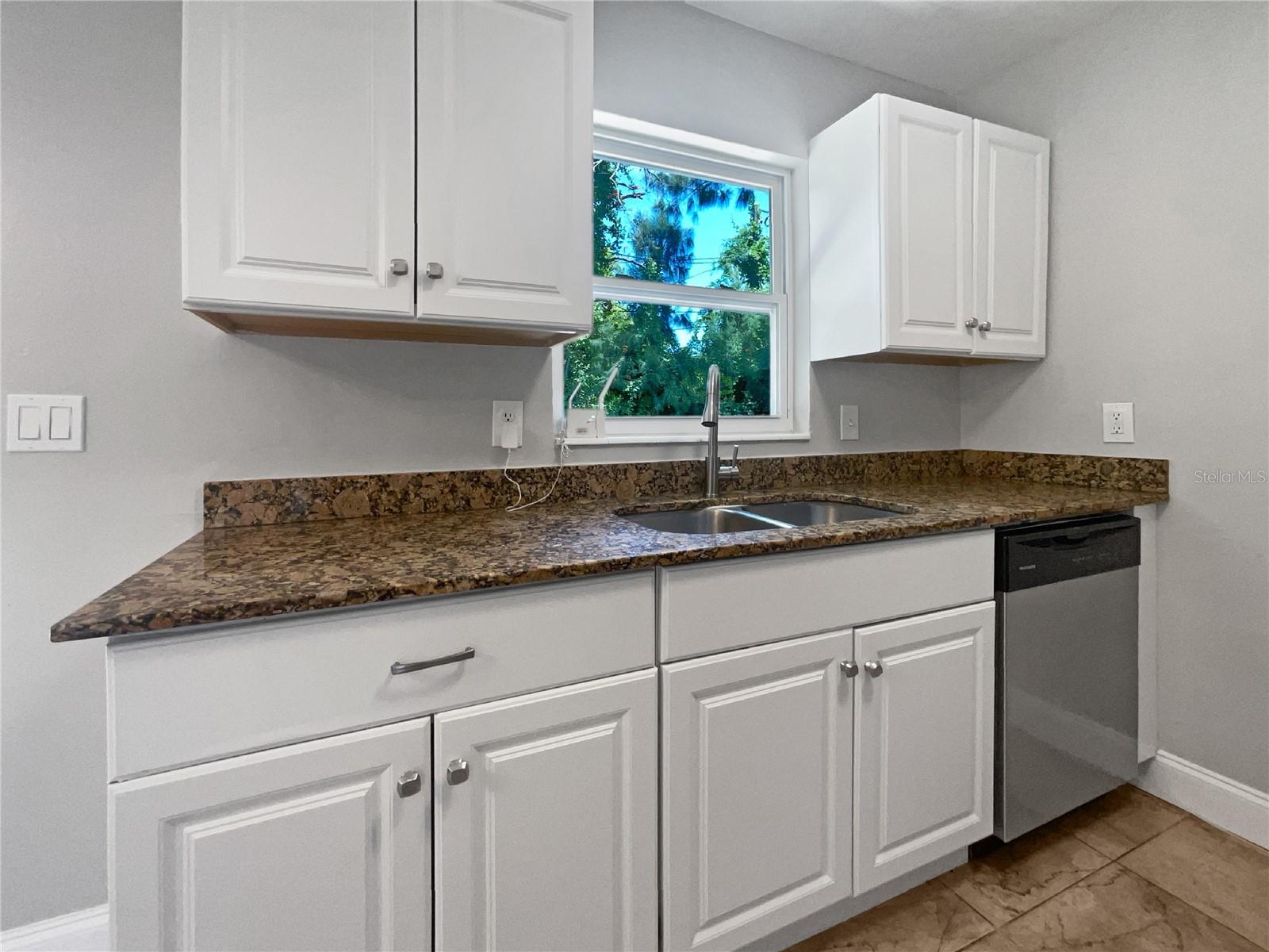 4185 BARRACUDA DR SE, ST PETERSBURG, FL, 33705