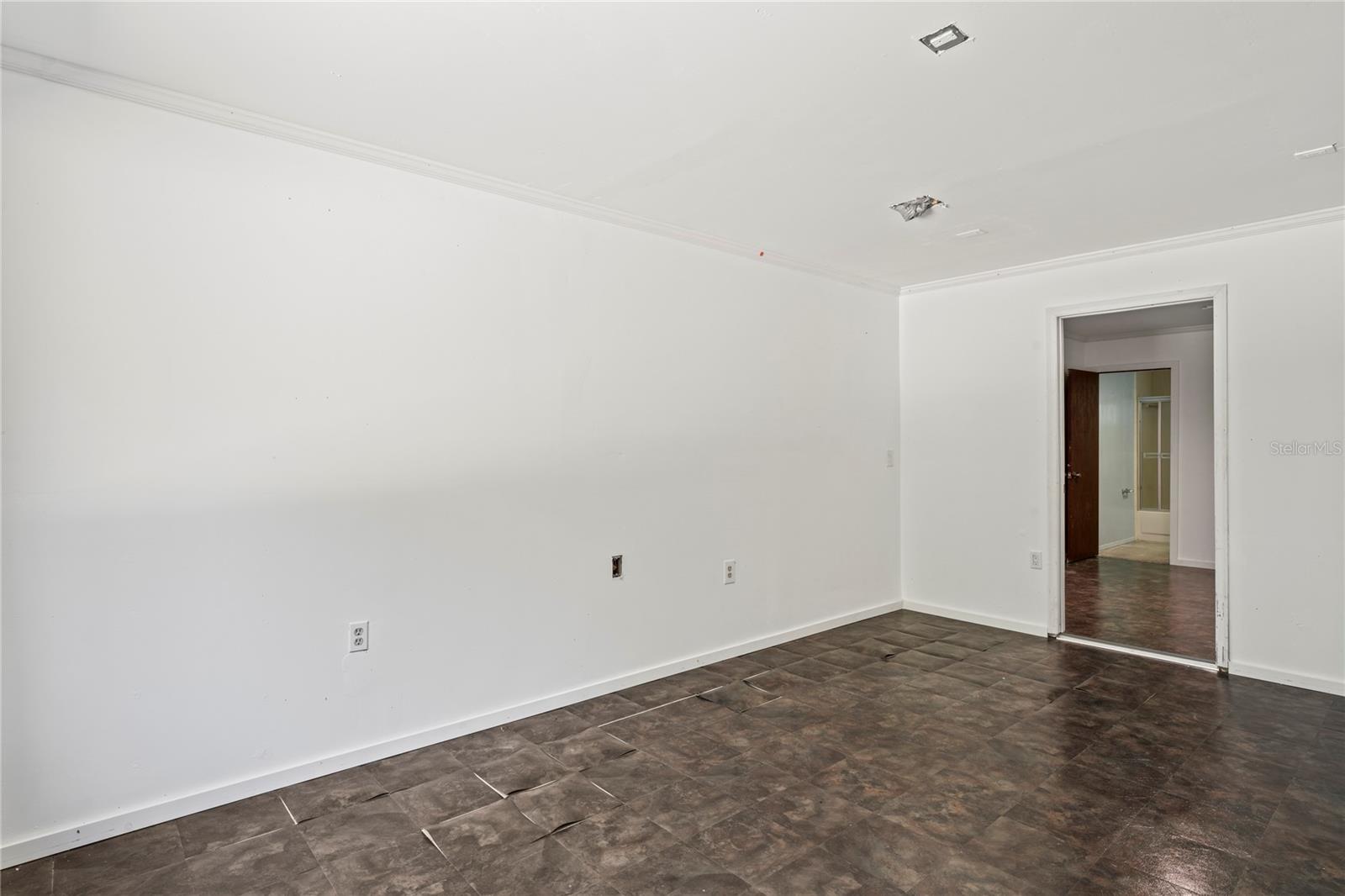 13600 PONCE DE LEON BLVD, BROOKSVILLE, FL, 34601