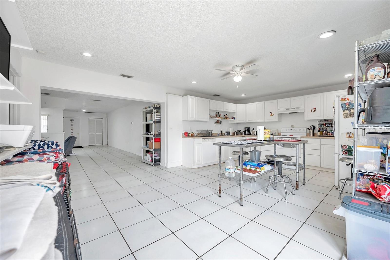 9156 85TH AVE, SEMINOLE, FL, 33777