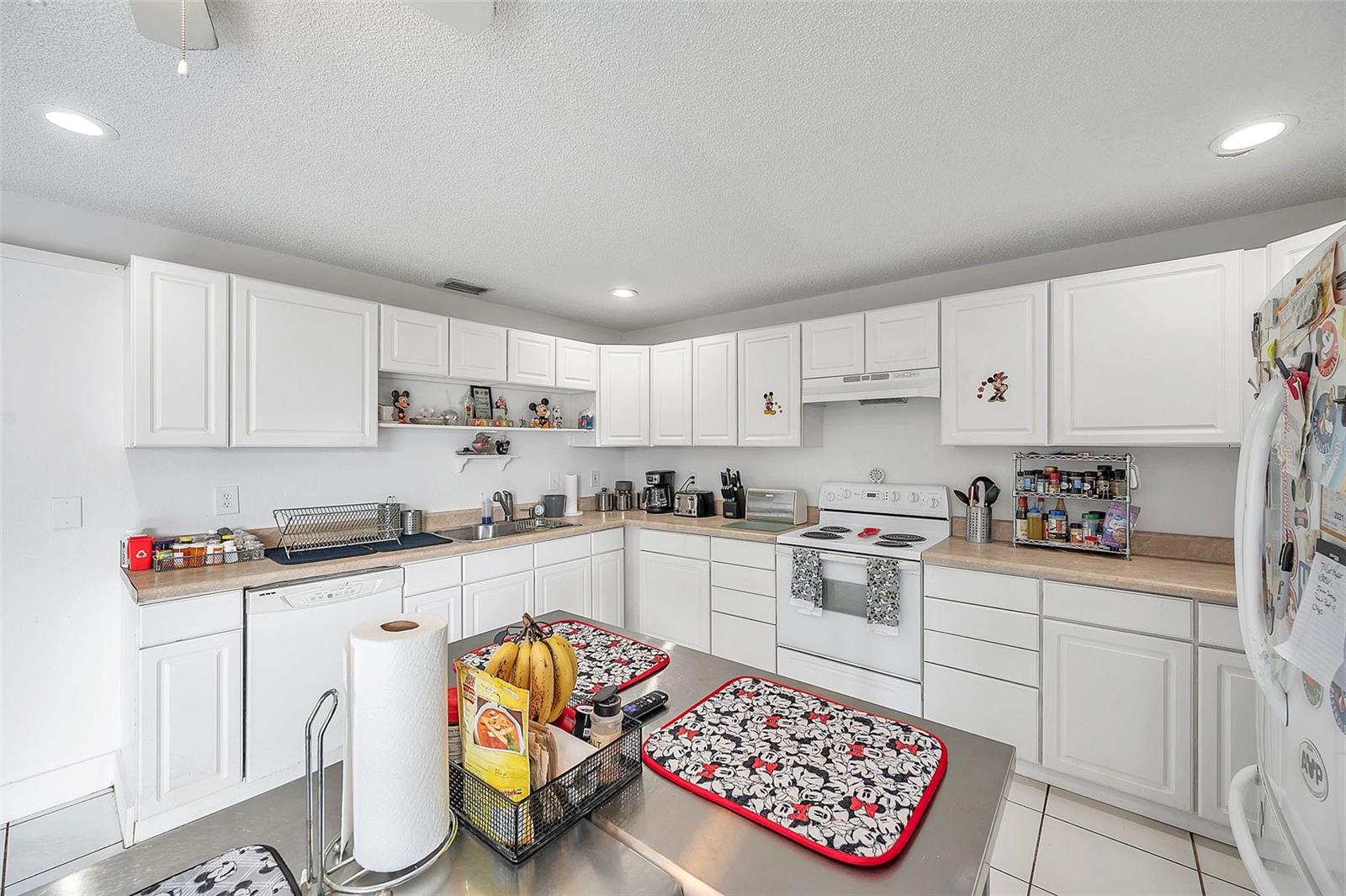 9156 85TH AVE, SEMINOLE, FL, 33777