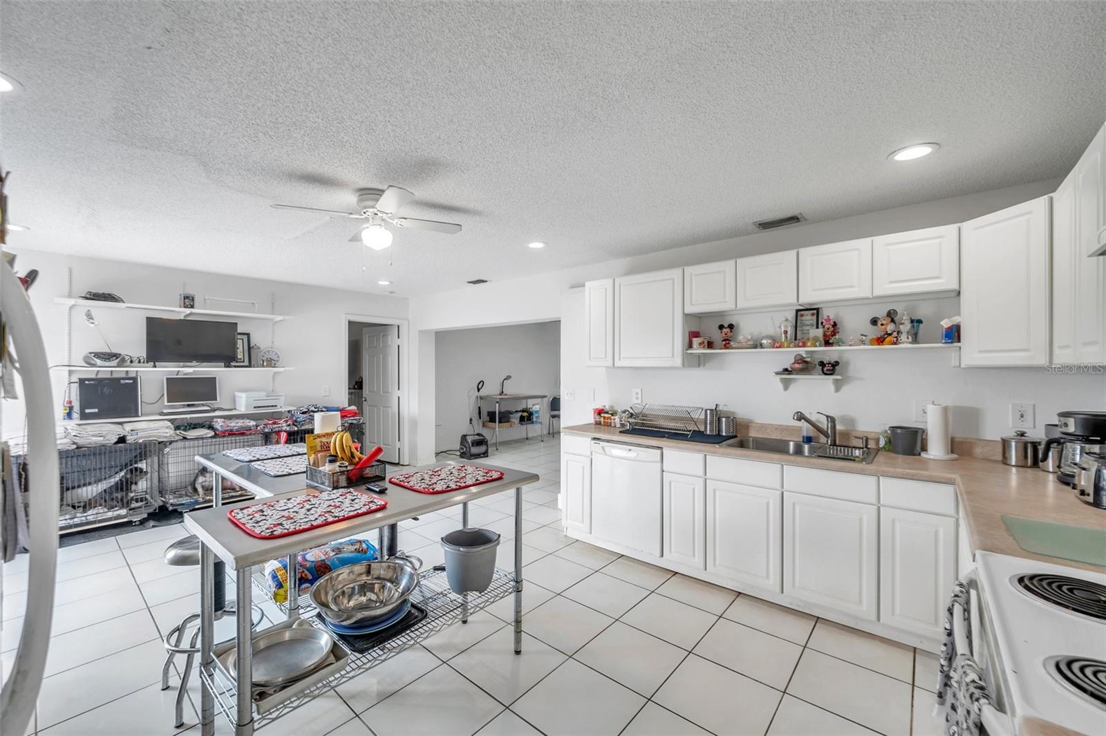 9156 85TH AVE, SEMINOLE, FL, 33777