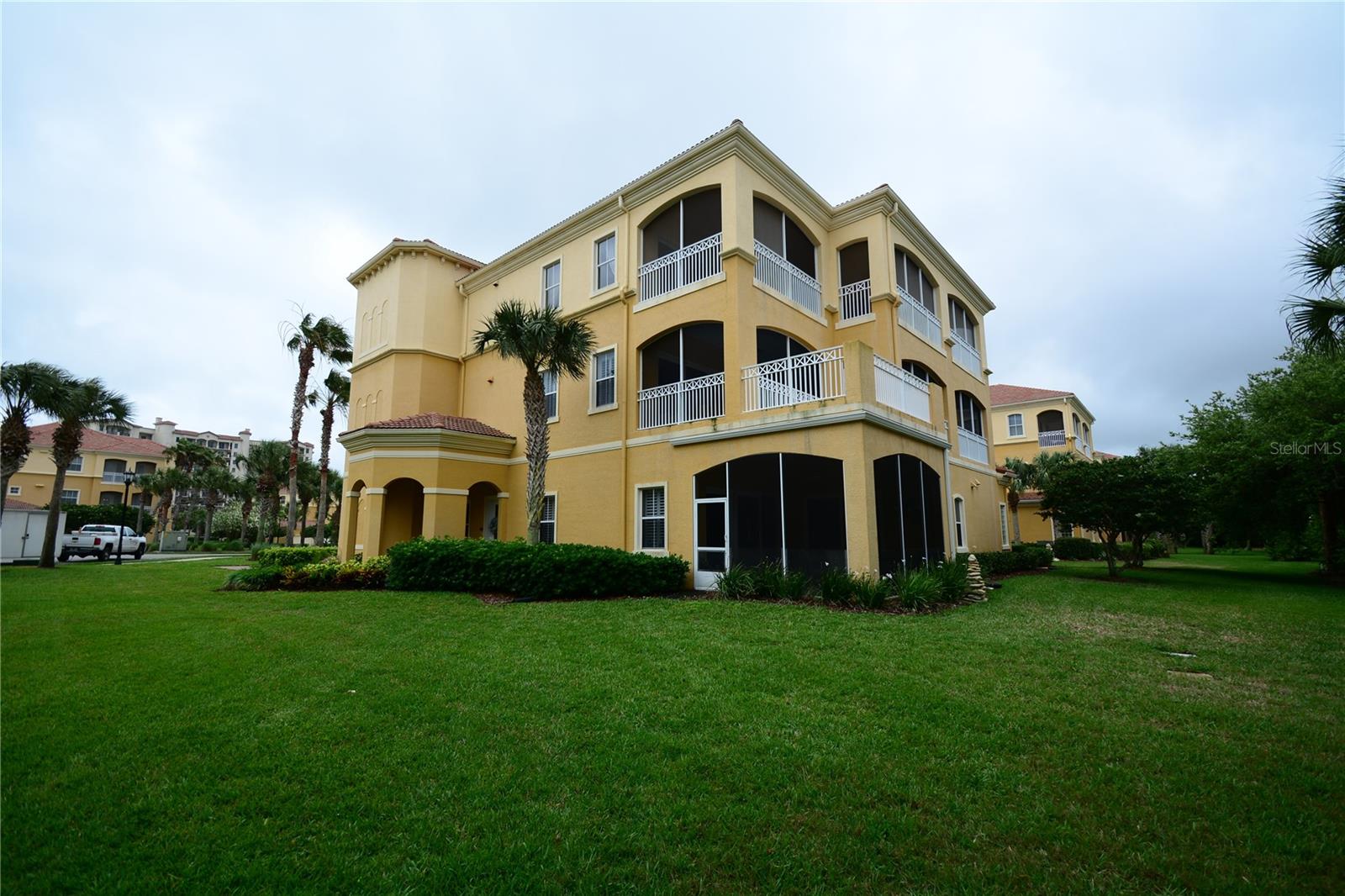 25 CASA BELLA CIR #303, PALM COAST, FL, 32137