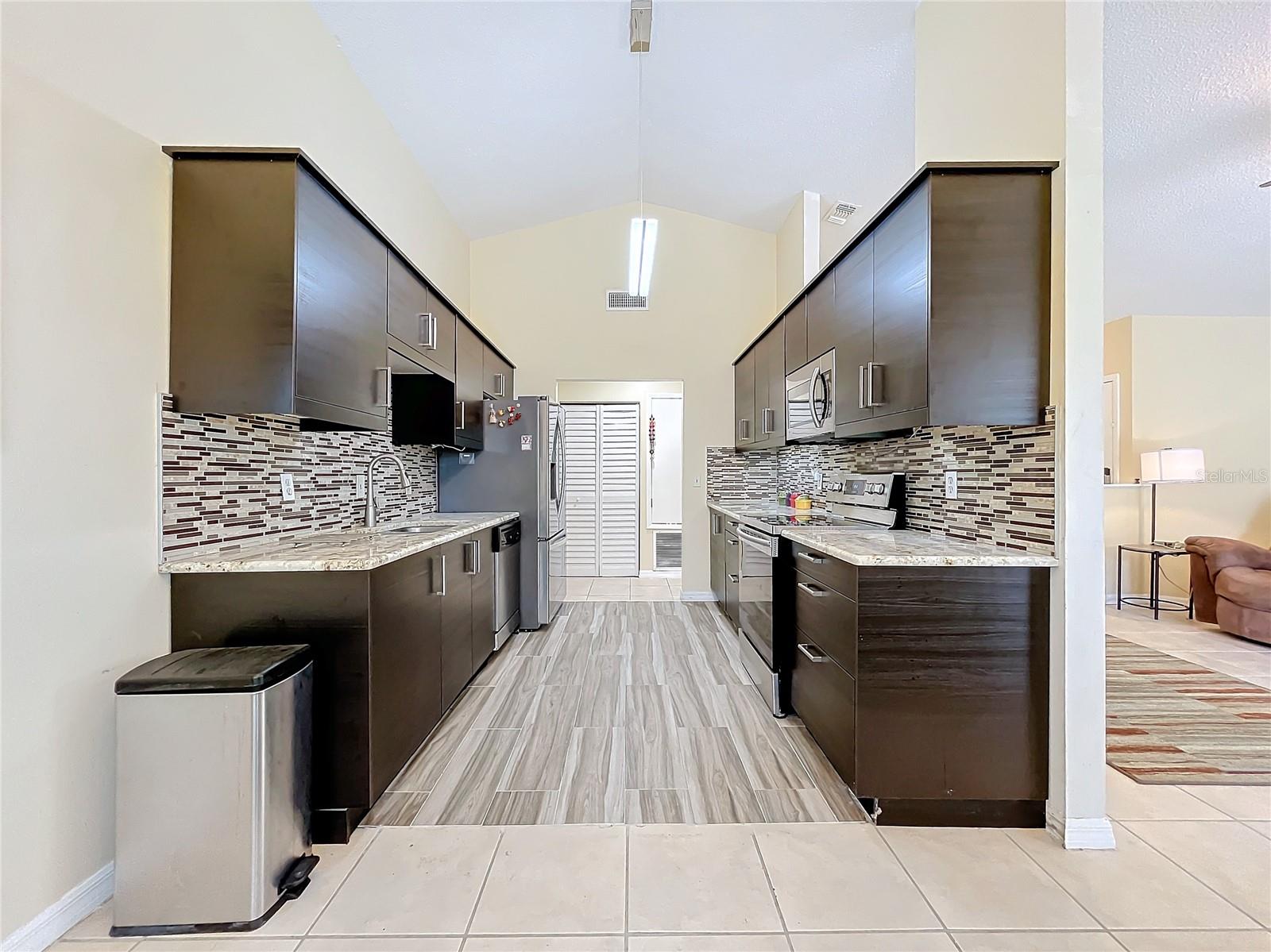 2760 WHISPER LAKES CLUB CIR, ORLANDO, FL, 32837