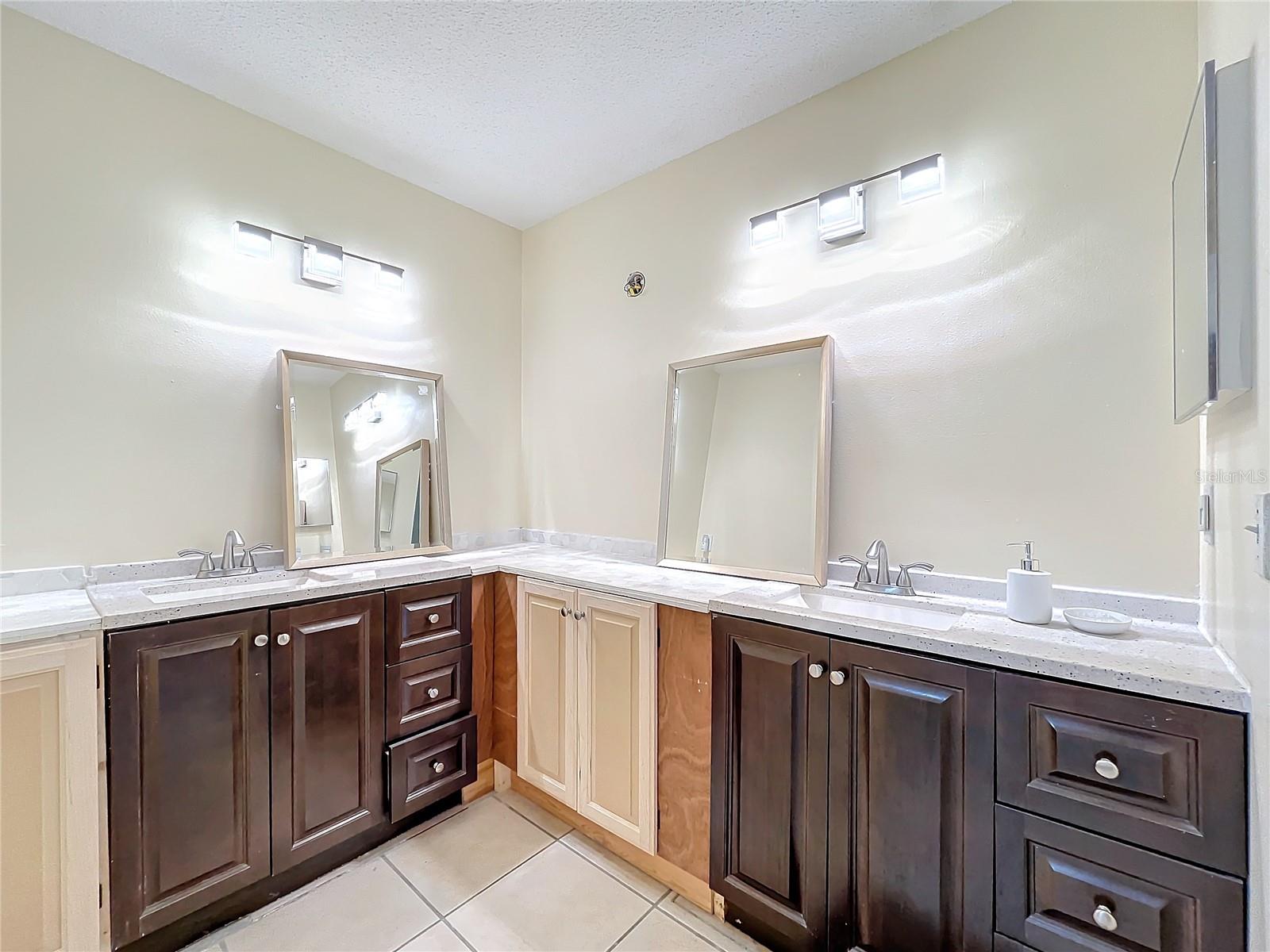 2760 WHISPER LAKES CLUB CIR, ORLANDO, FL, 32837
